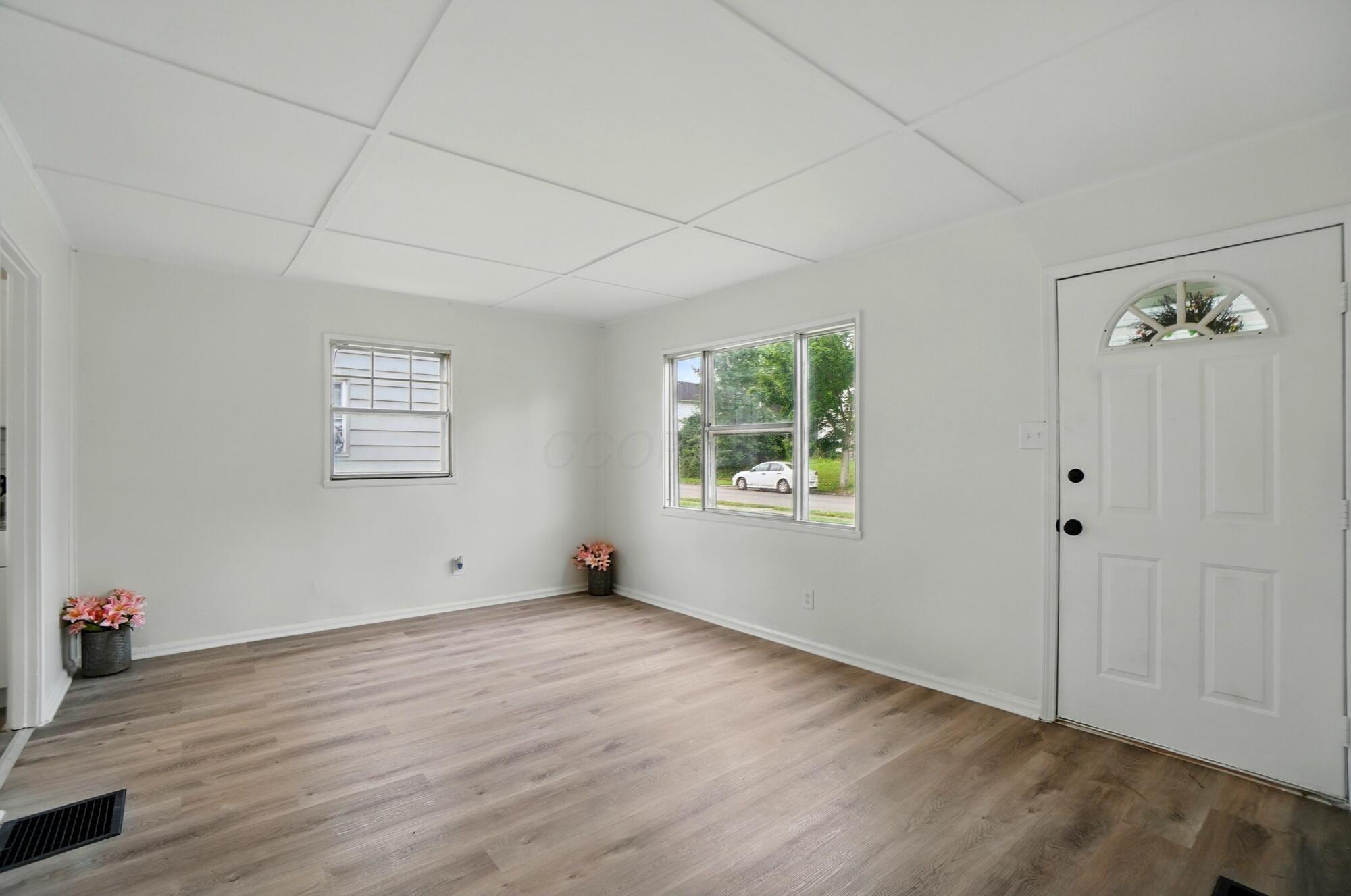 540 Clark Avenue Property Photo 3