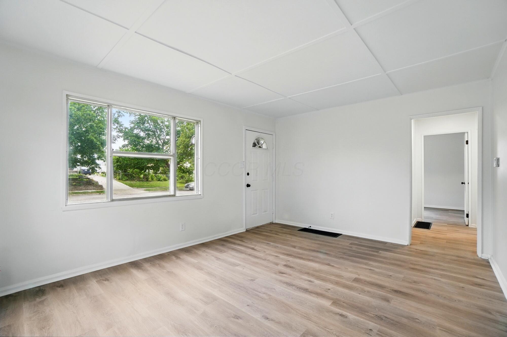 540 Clark Avenue Property Photo 4