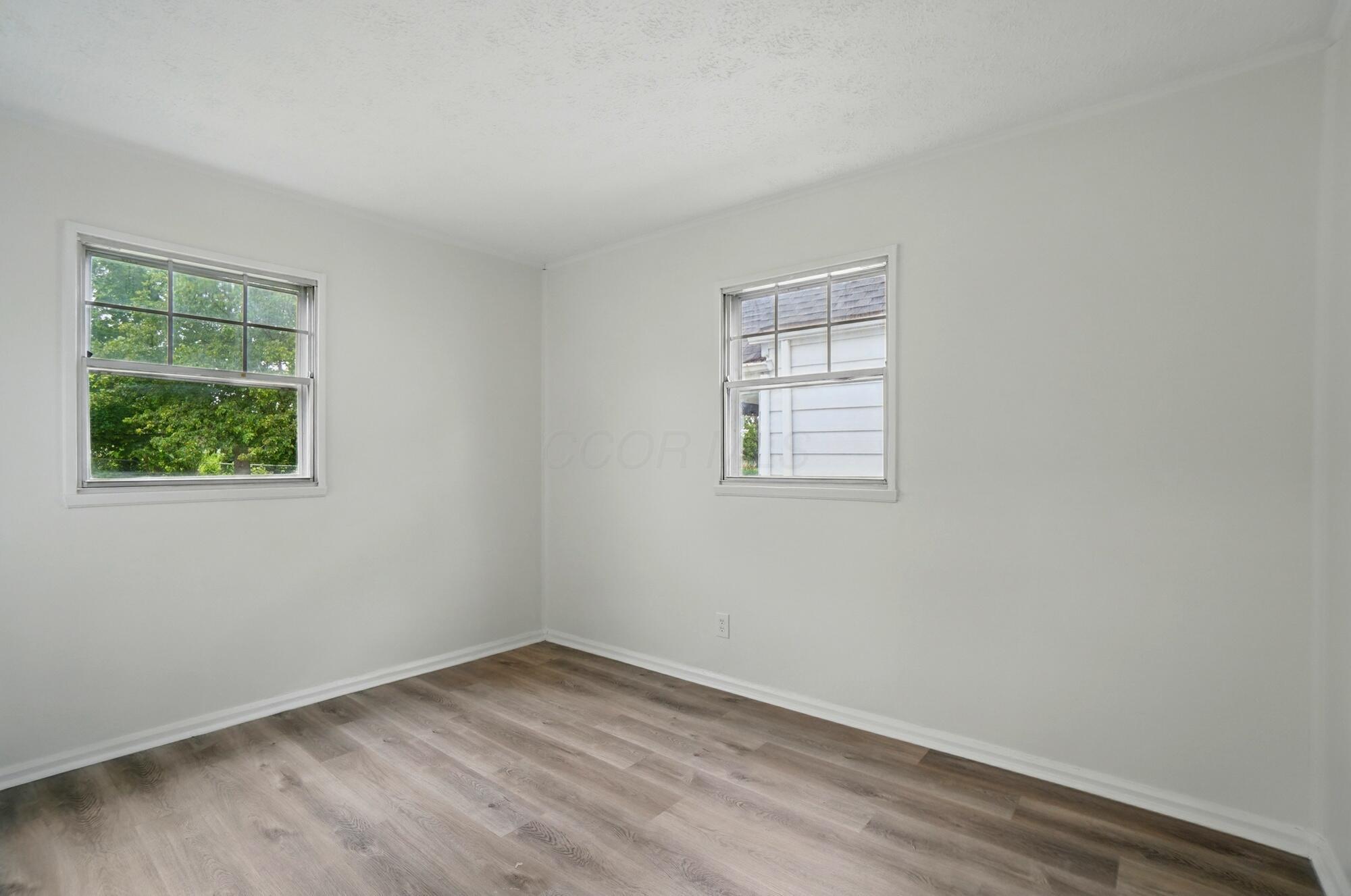540 Clark Avenue Property Photo 19