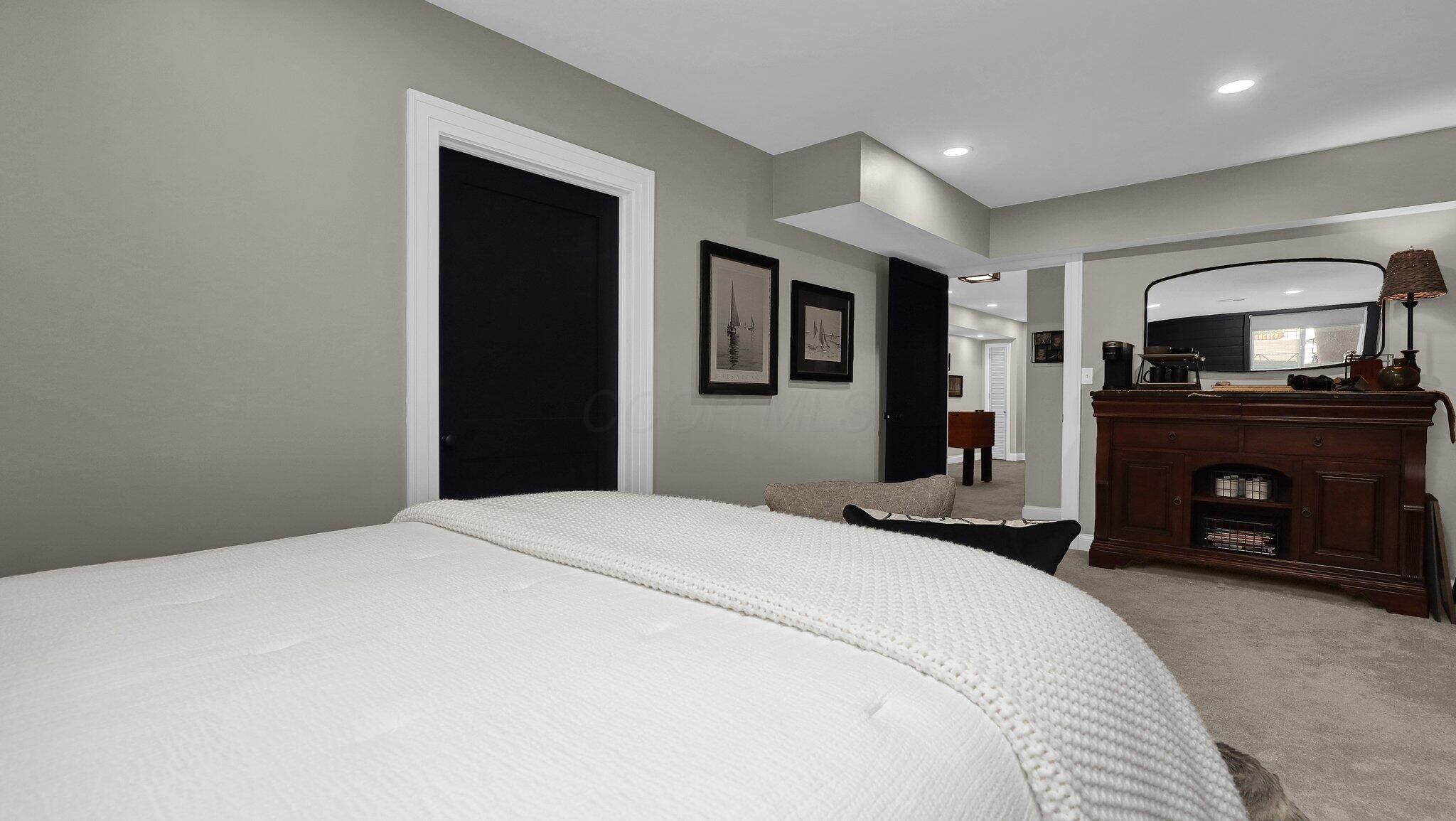 1098 Oregon Avenue Property Photo 39