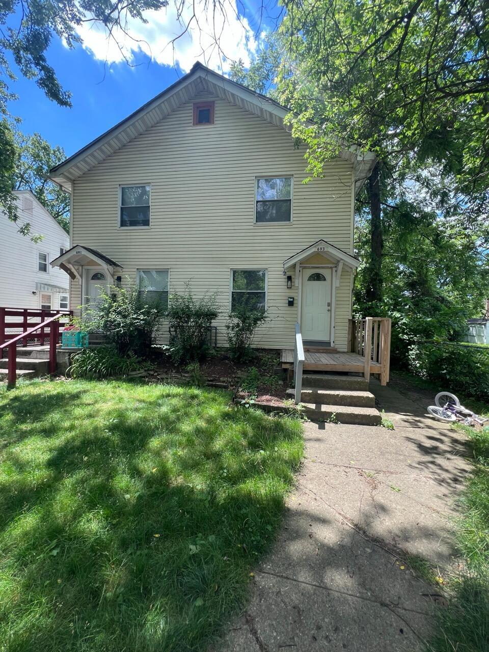691-693 N Dawson Avenue Property Photo 1