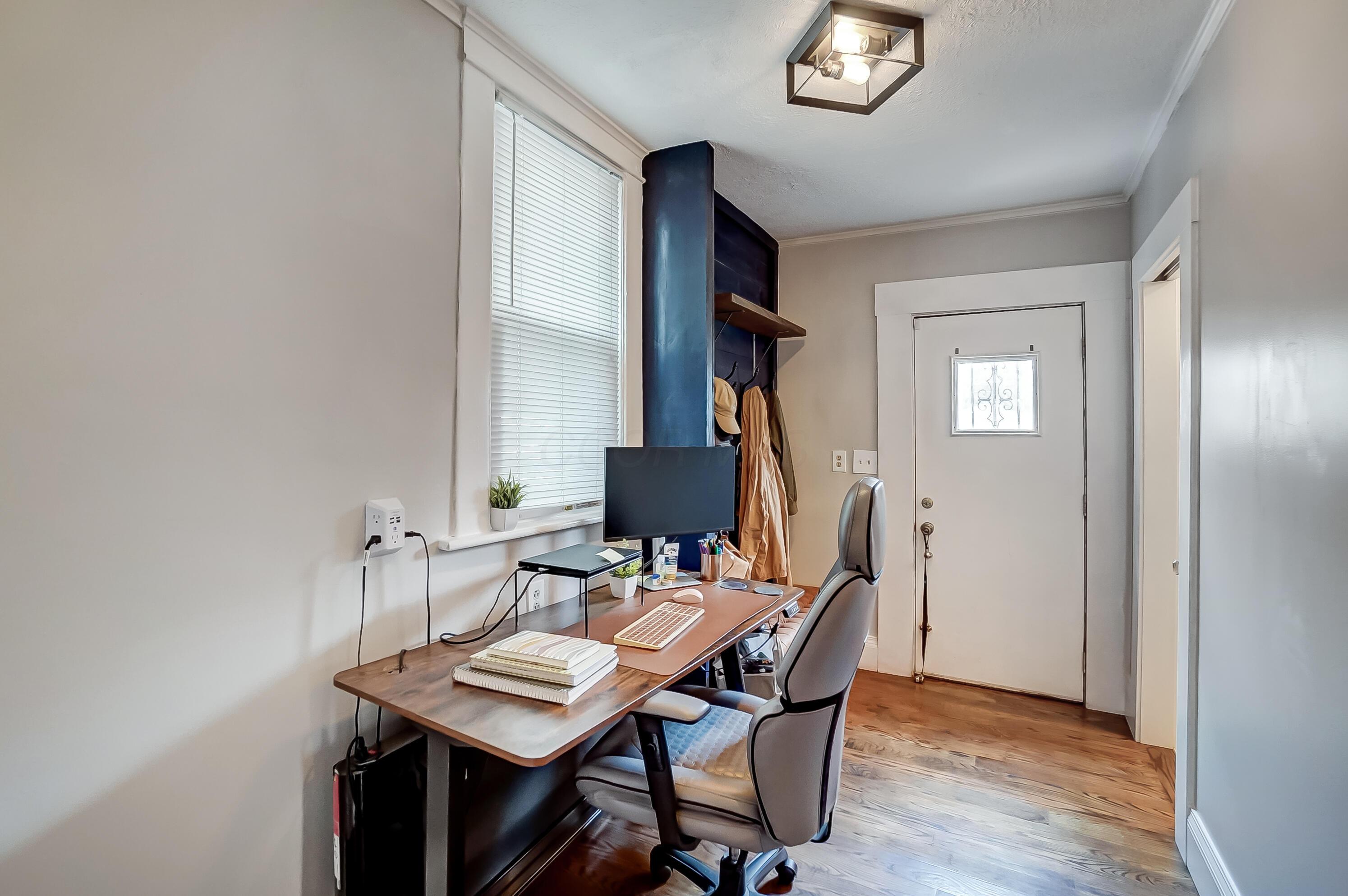 573 E Mithoff Street Property Photo 19