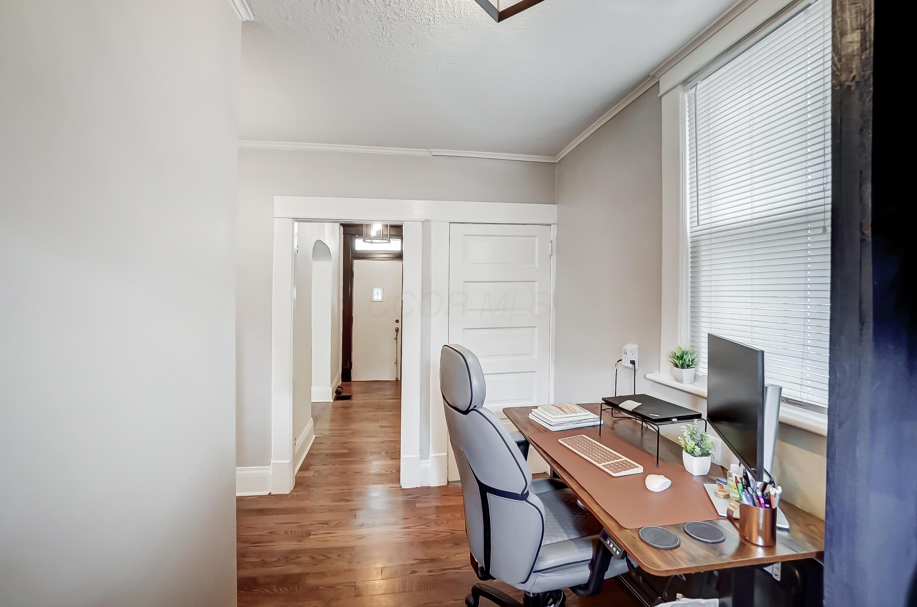 573 E Mithoff Street Property Photo 20