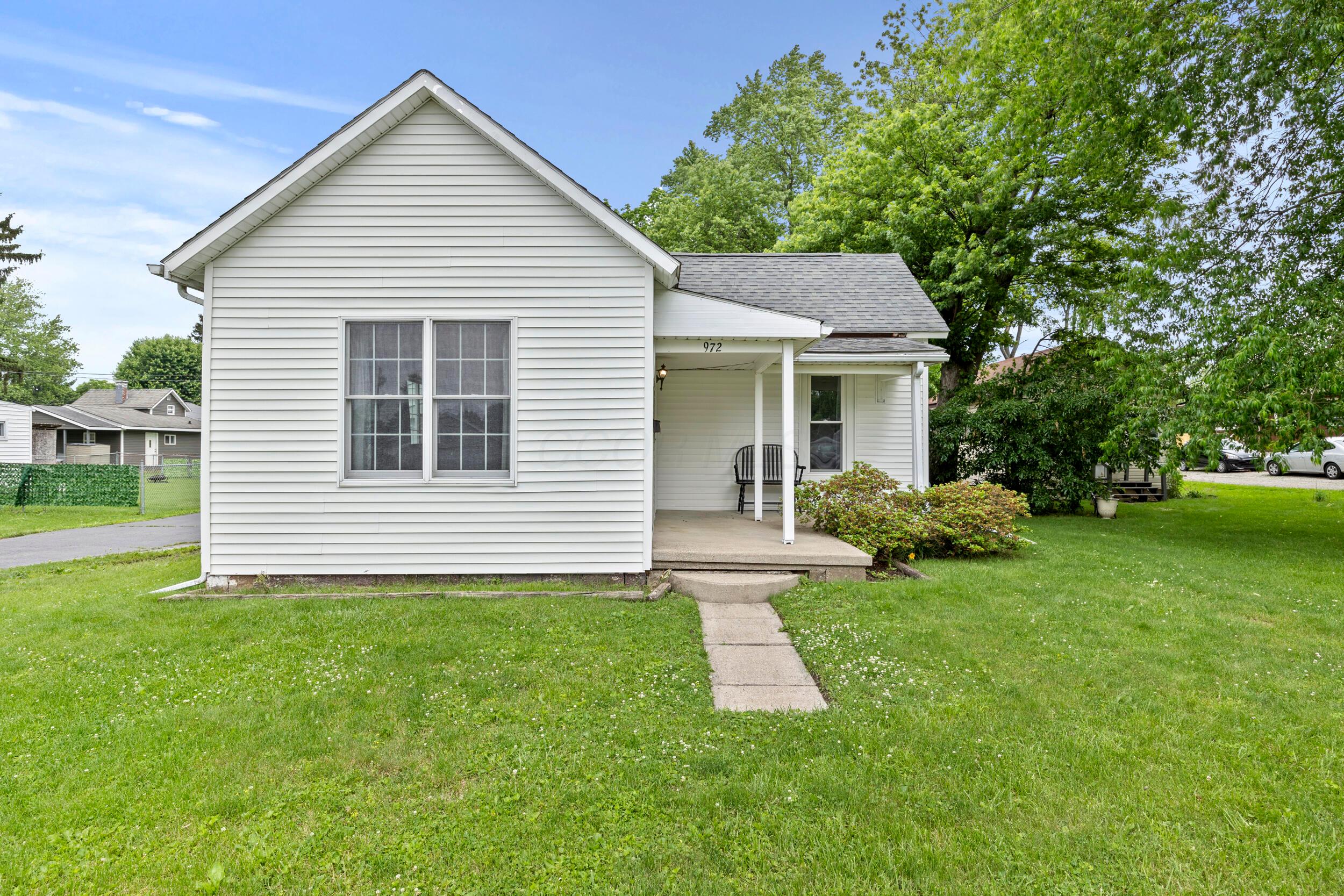 972 Weiant Avenue Property Photo 1