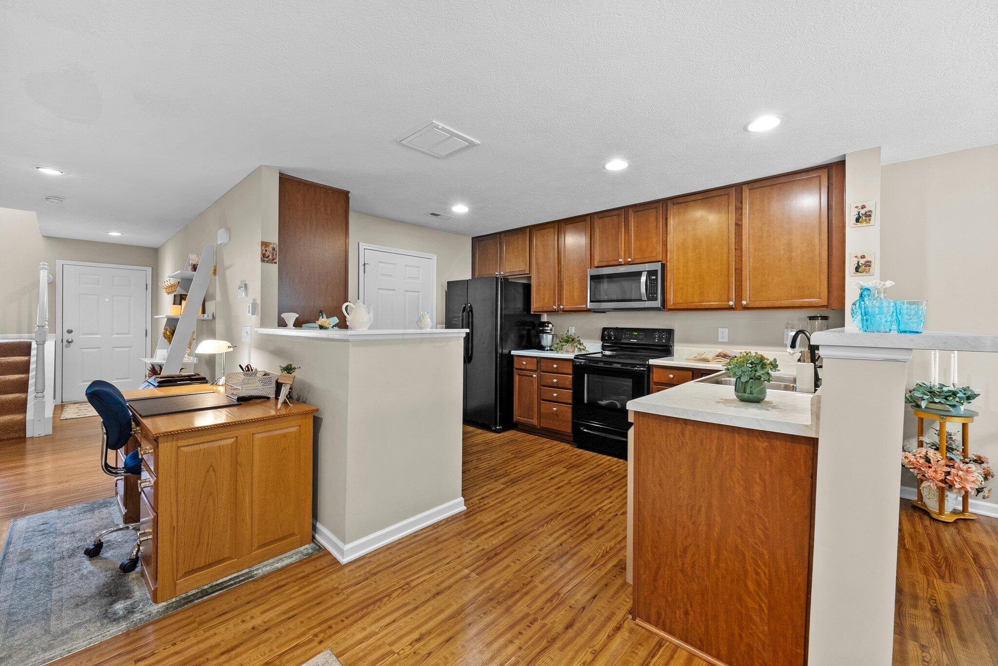 8438 Diversey Loop, 504 Property Photo 6