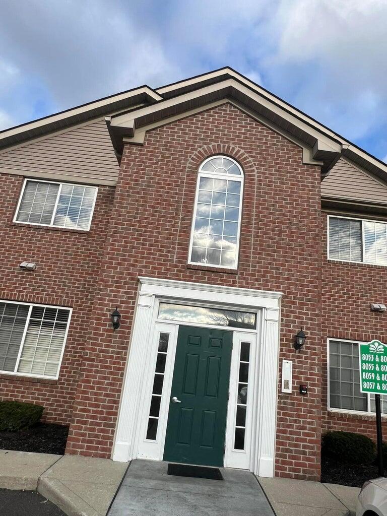 8061 Cranes Crossing Drive Property Photo 1