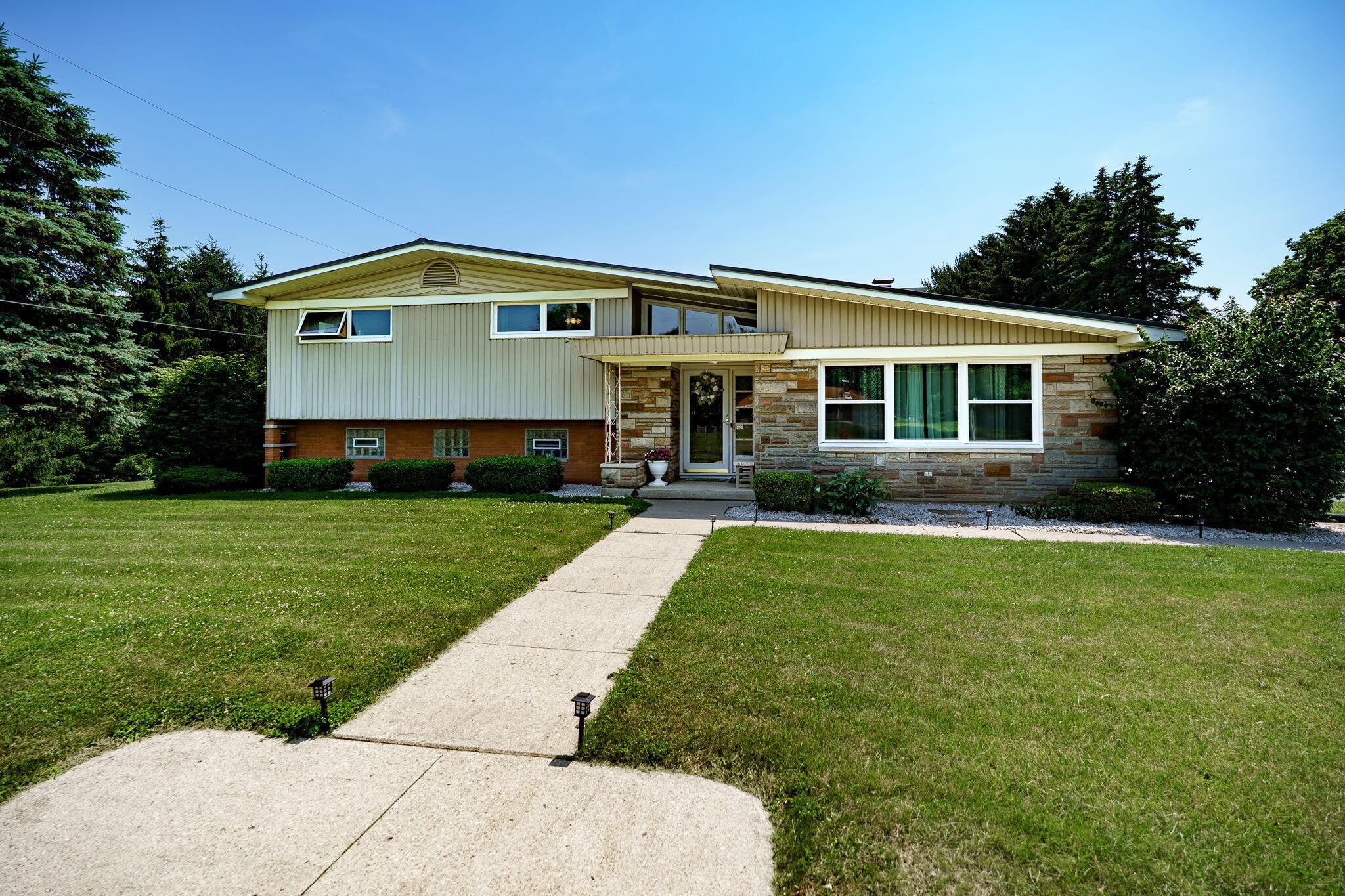 3101 E Leffel Lane Property Photo 1