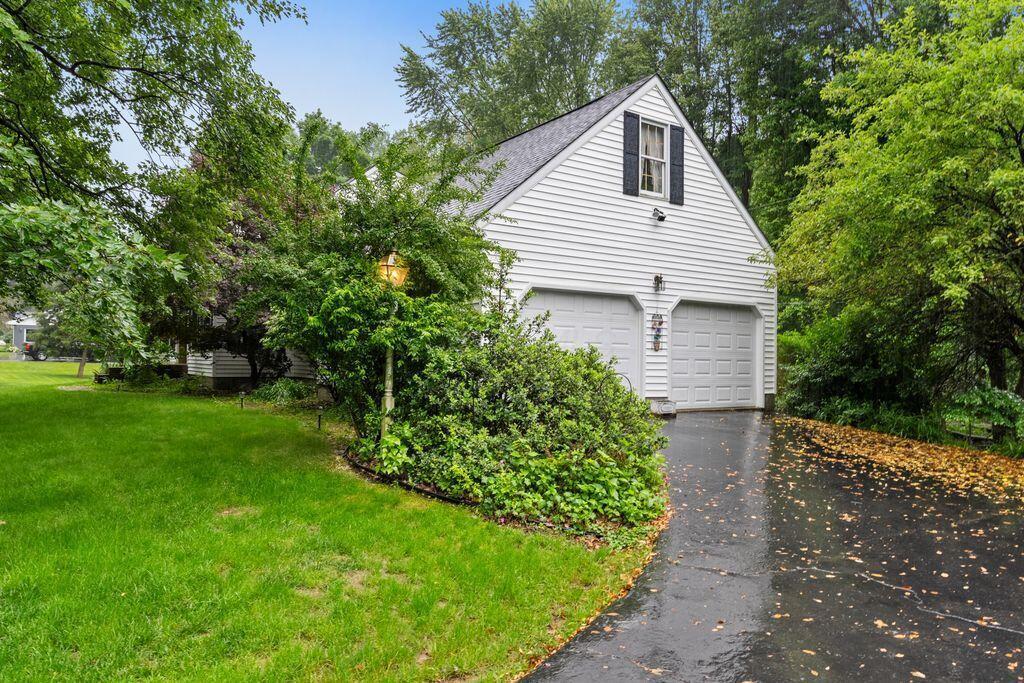 1235 Westwood Drive Property Photo 3