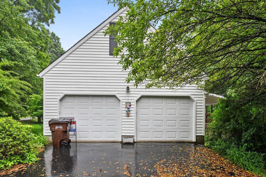 1235 Westwood Drive Property Photo 4