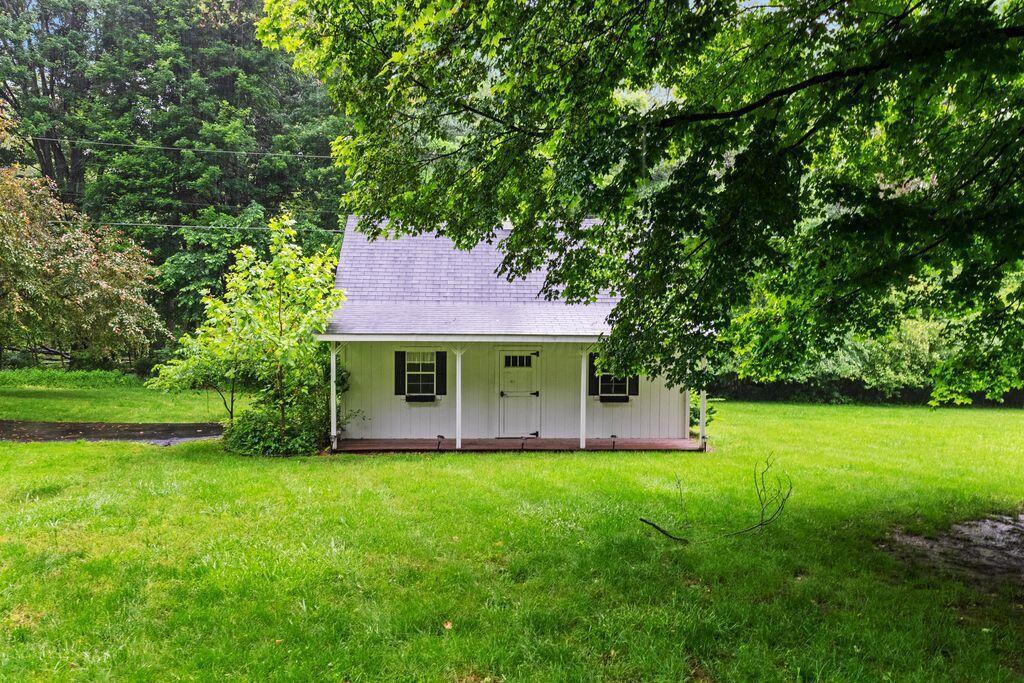 1235 Westwood Drive Property Photo 5