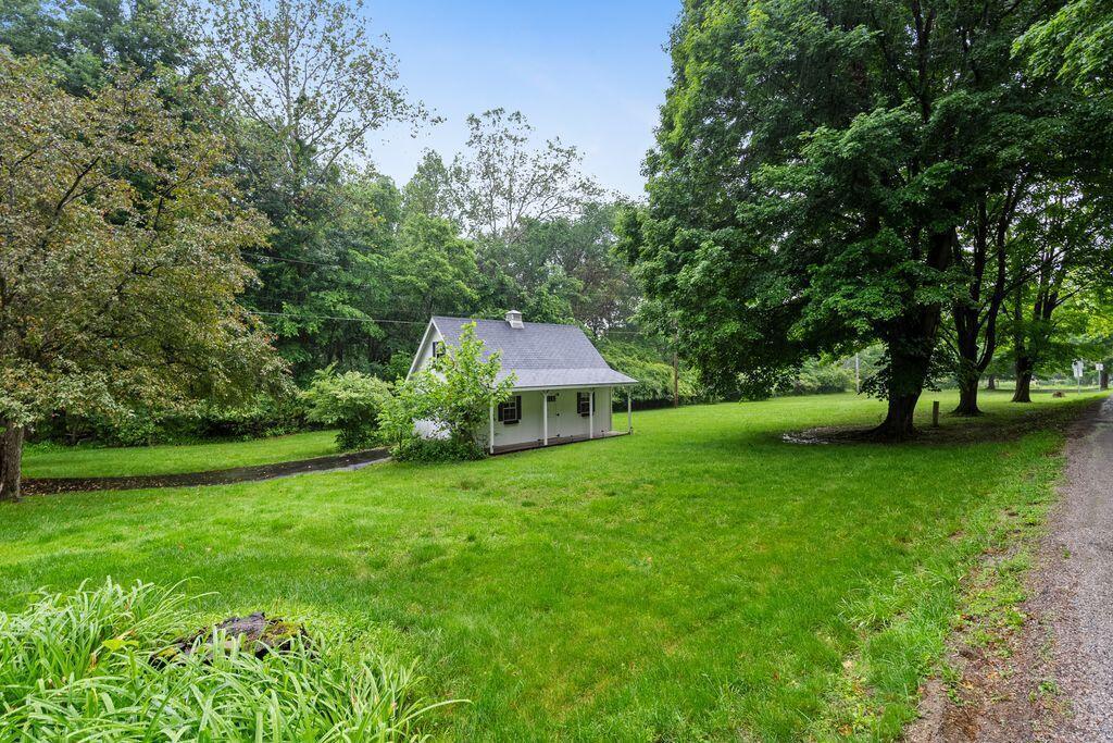 1235 Westwood Drive Property Photo 7