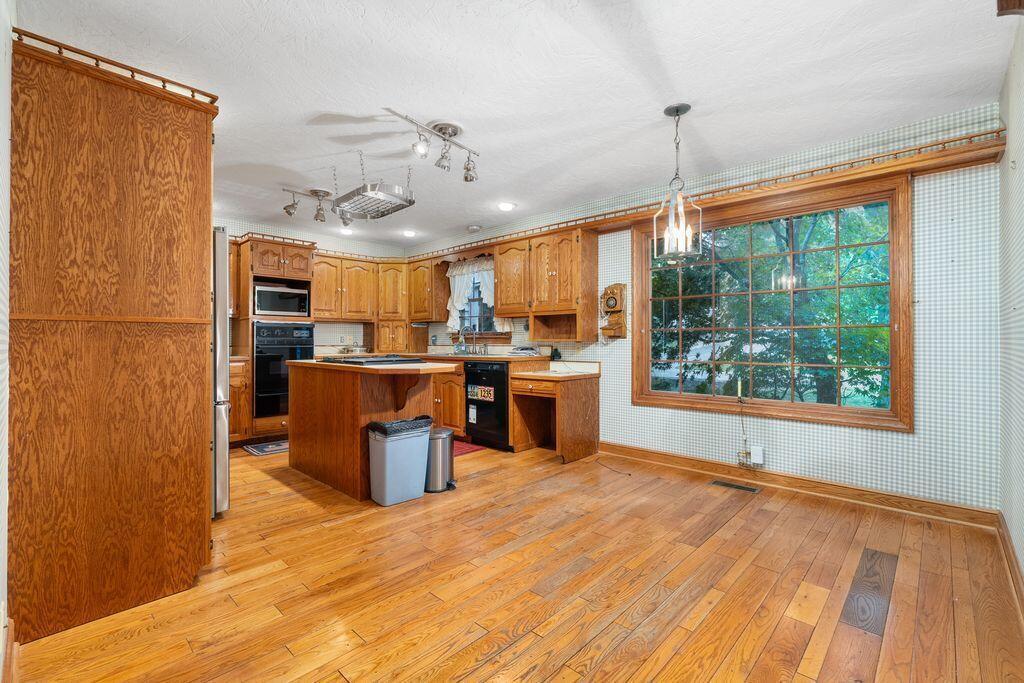 1235 Westwood Drive Property Photo 12