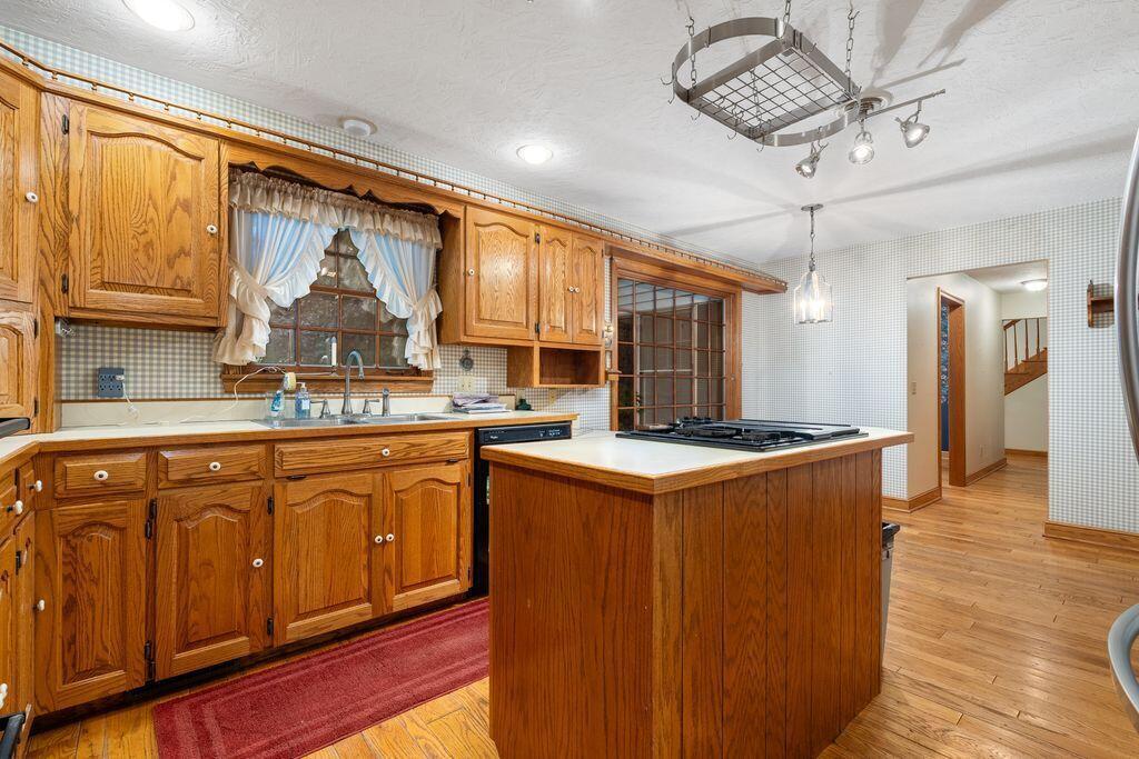 1235 Westwood Drive Property Photo 16