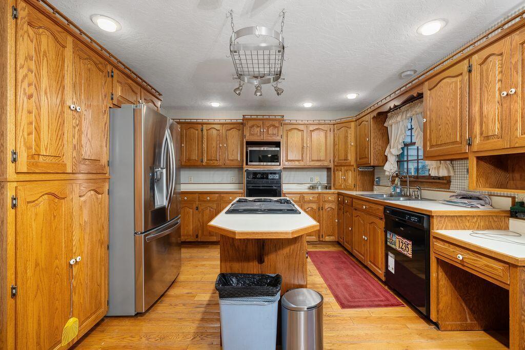 1235 Westwood Drive Property Photo 17