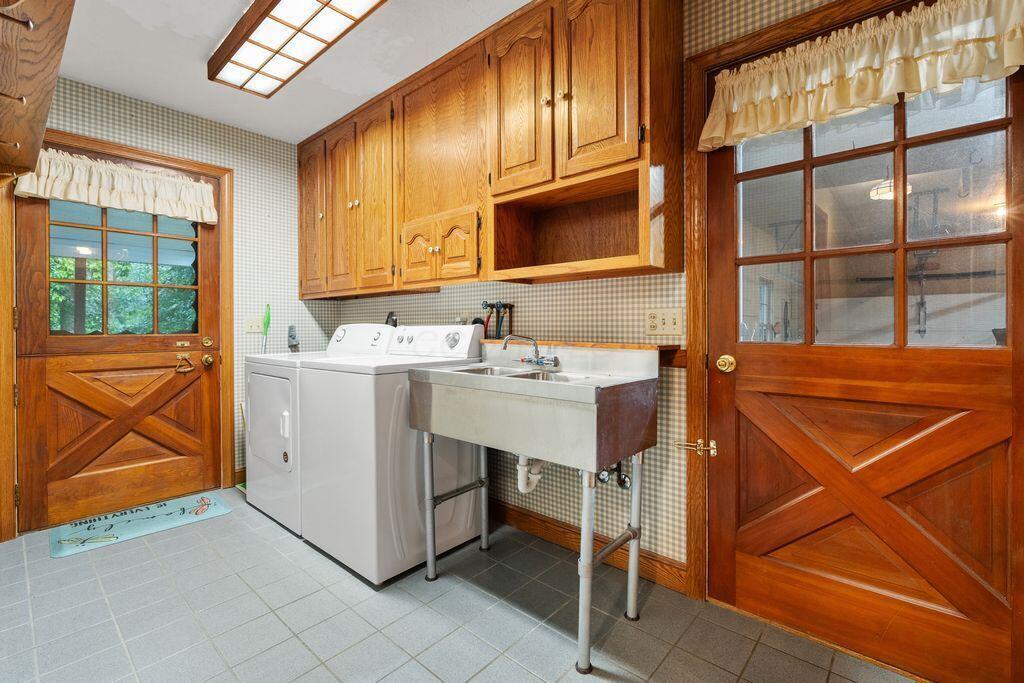 1235 Westwood Drive Property Photo 18