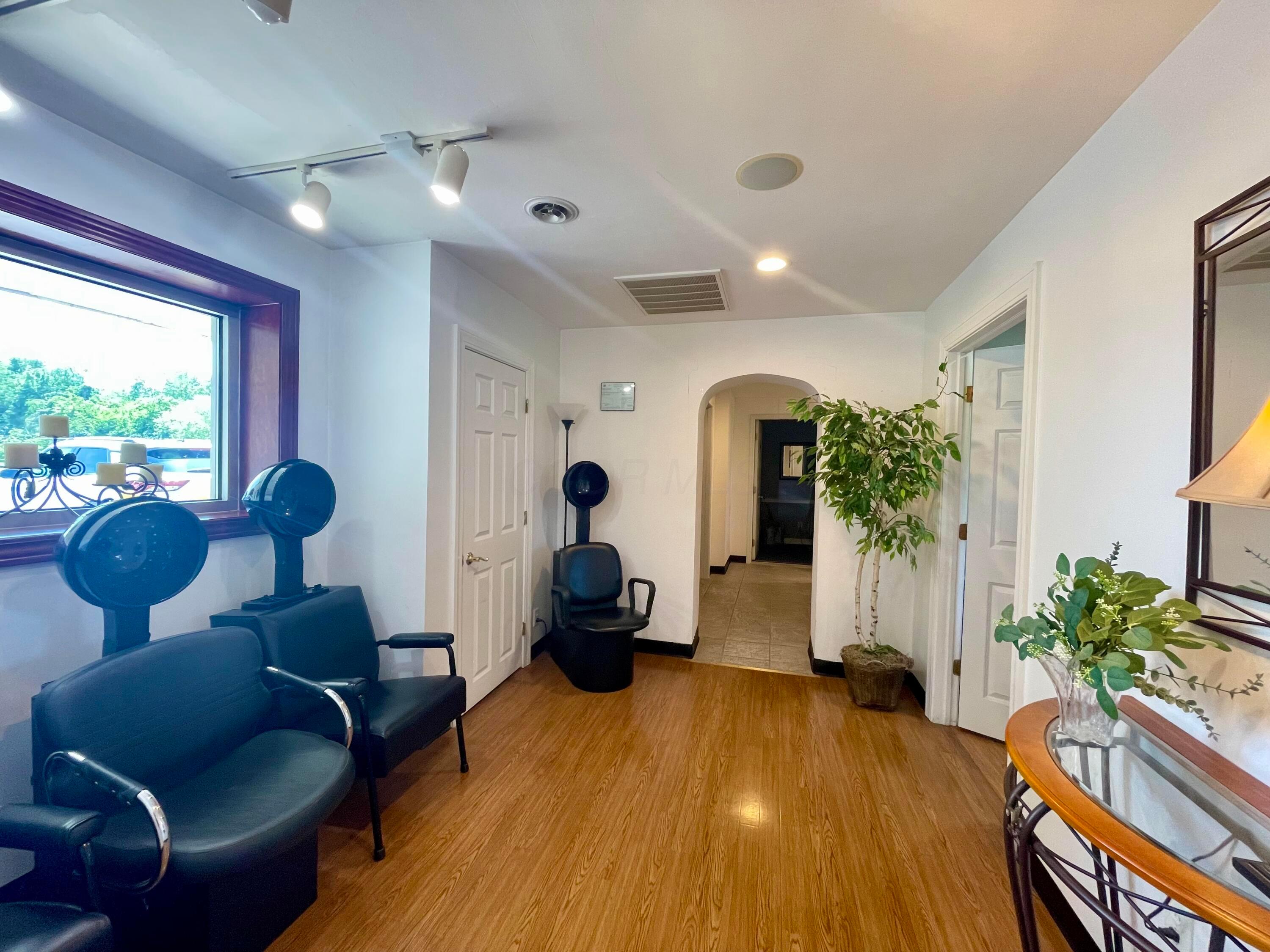 105 Harcourt Road Property Photo 14