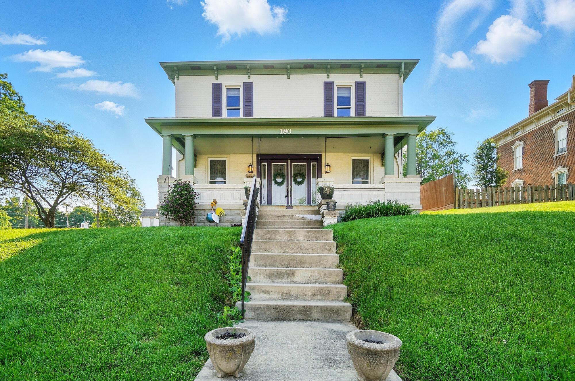 180 N Pearl Street Property Photo