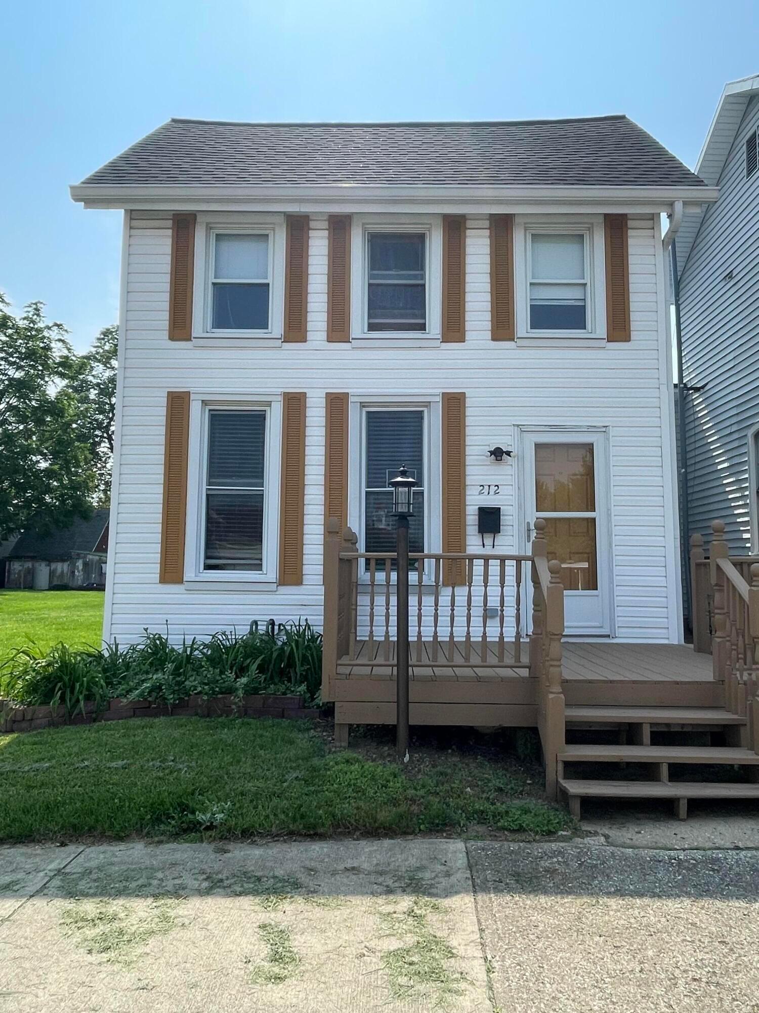 212 S Pickaway Street Property Photo 1