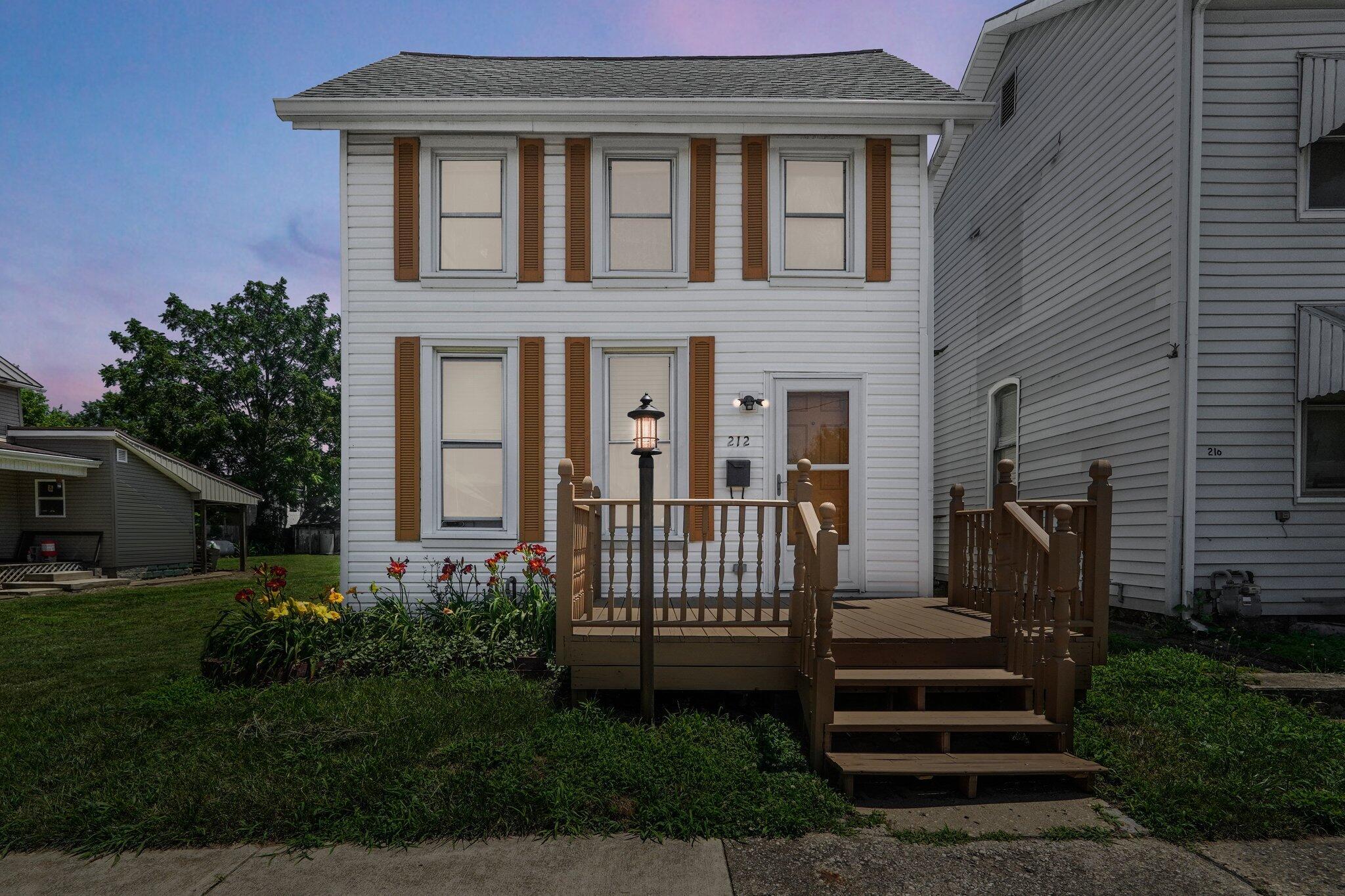 212 S Pickaway Street Property Photo 1