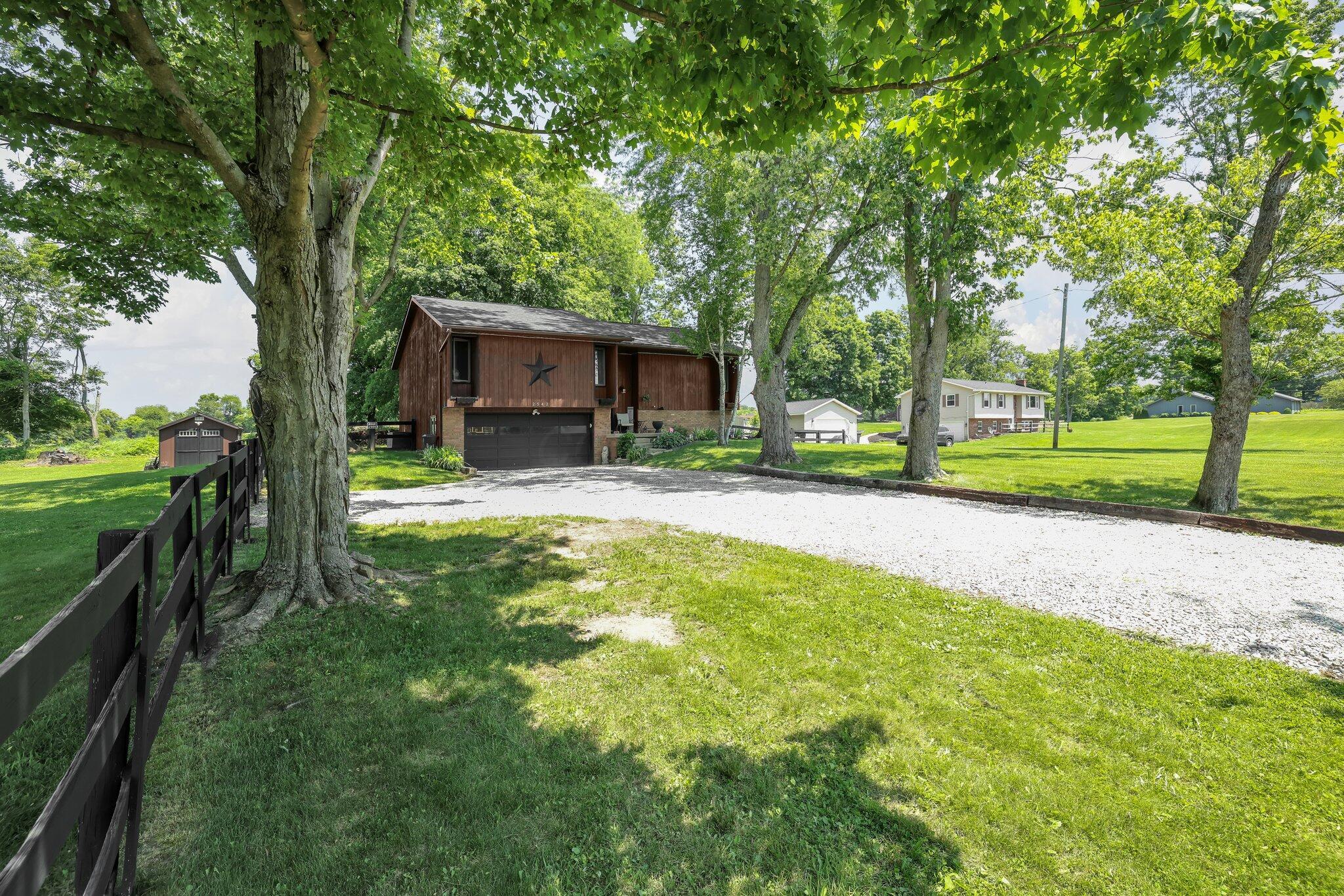 2542 Eckert Road Property Photo 2