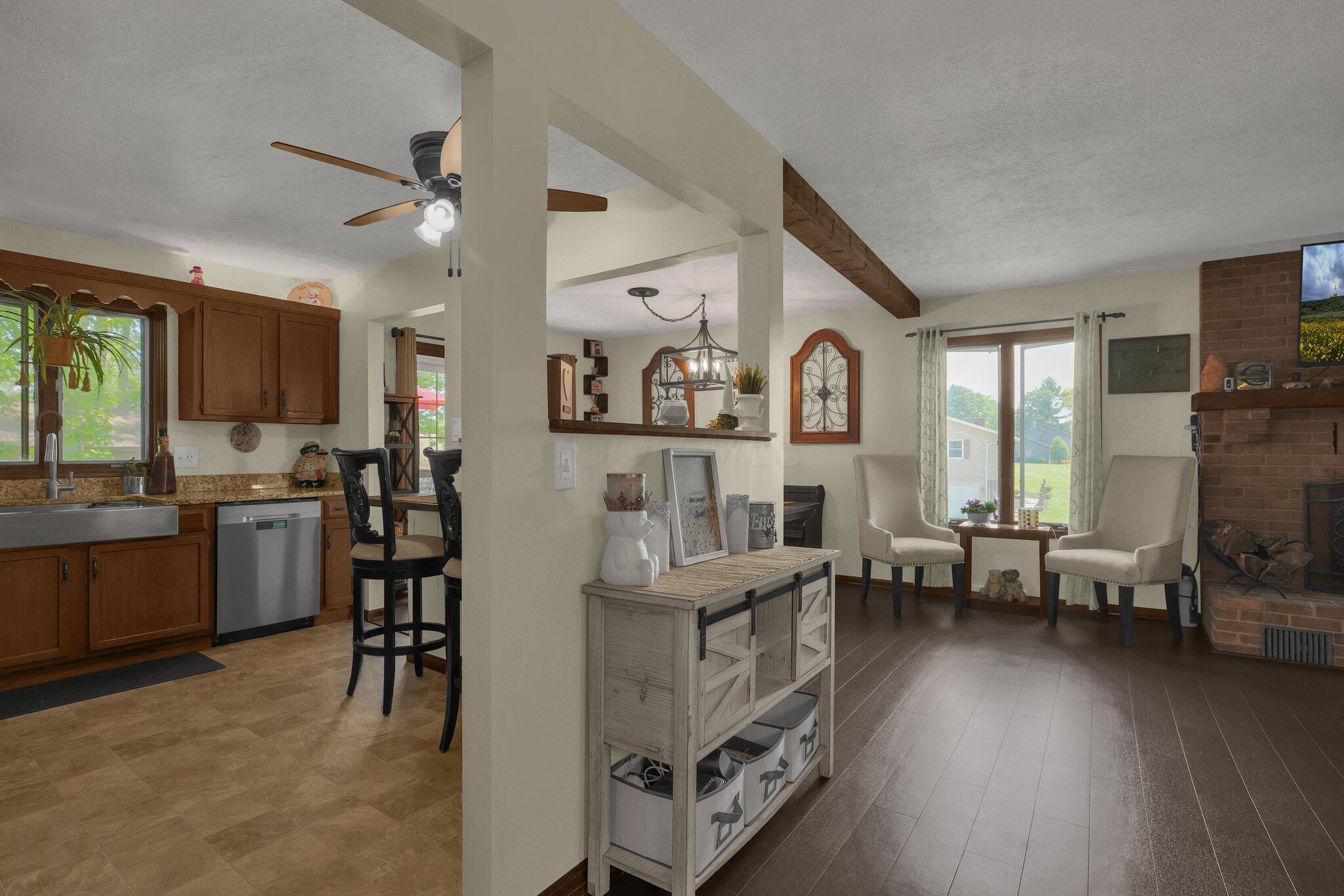 2542 Eckert Road Property Photo 6