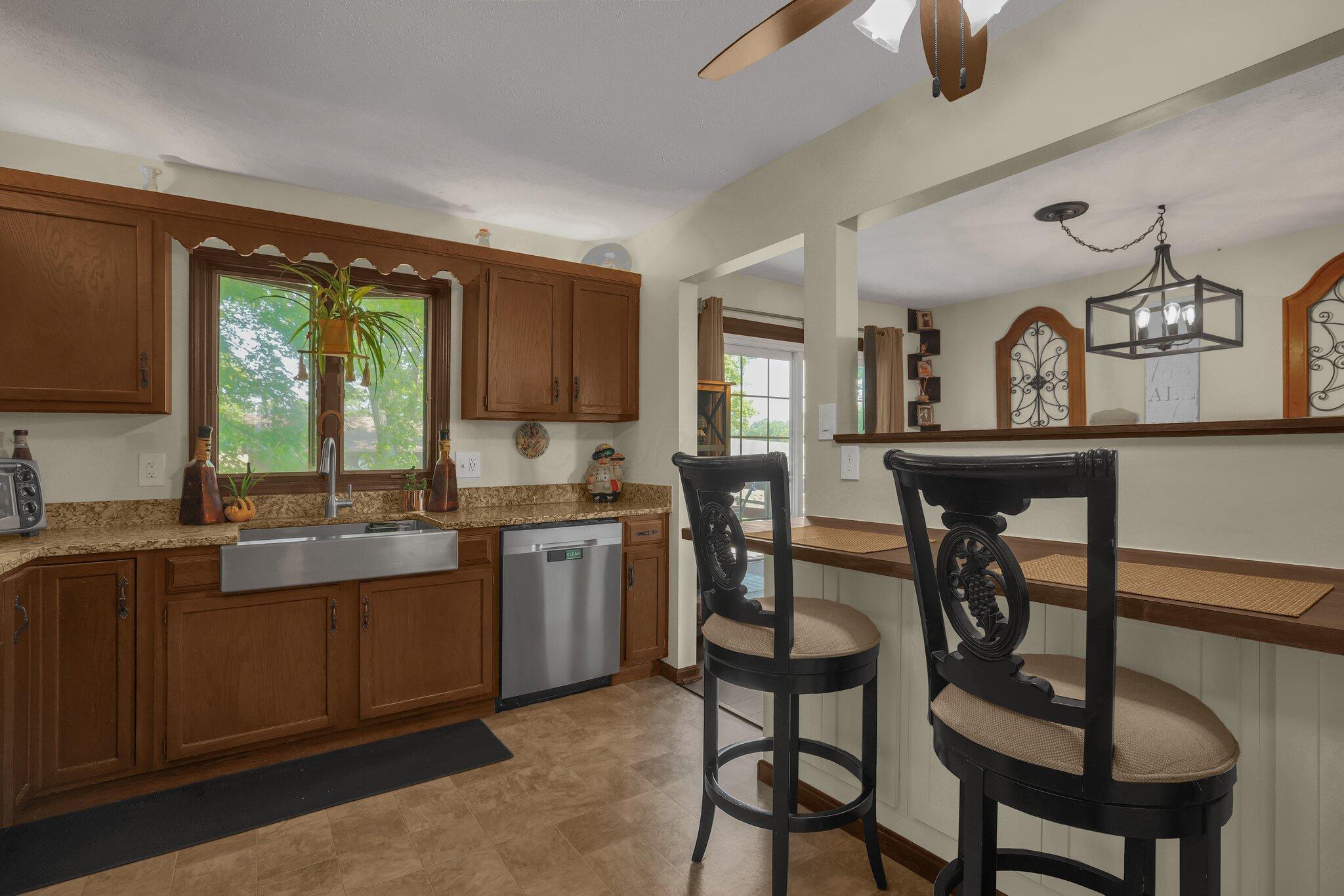 2542 Eckert Road Property Photo 11