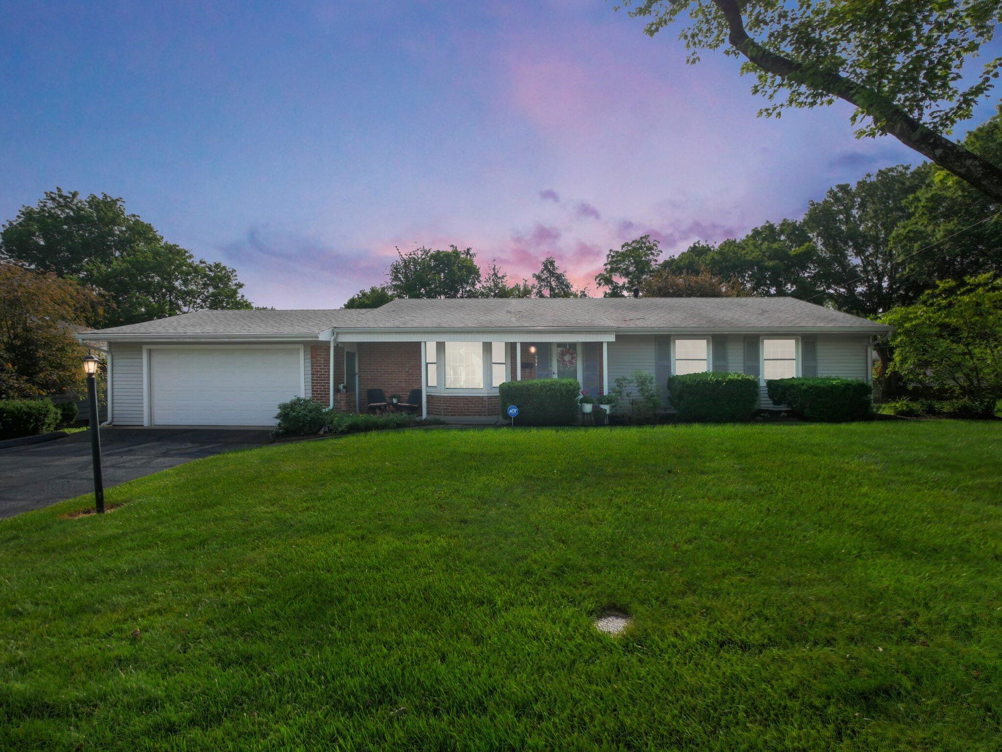 954 Circle Drive Property Photo 1