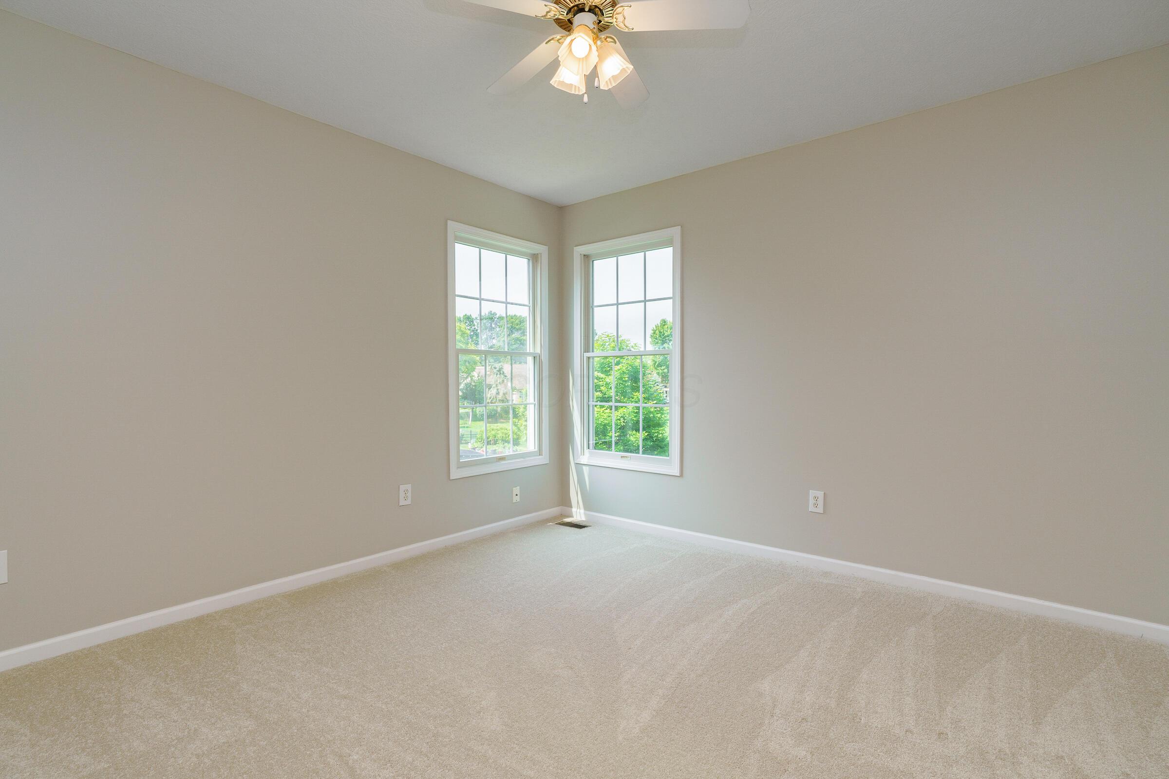 6096 Congressional Drive Property Photo 34