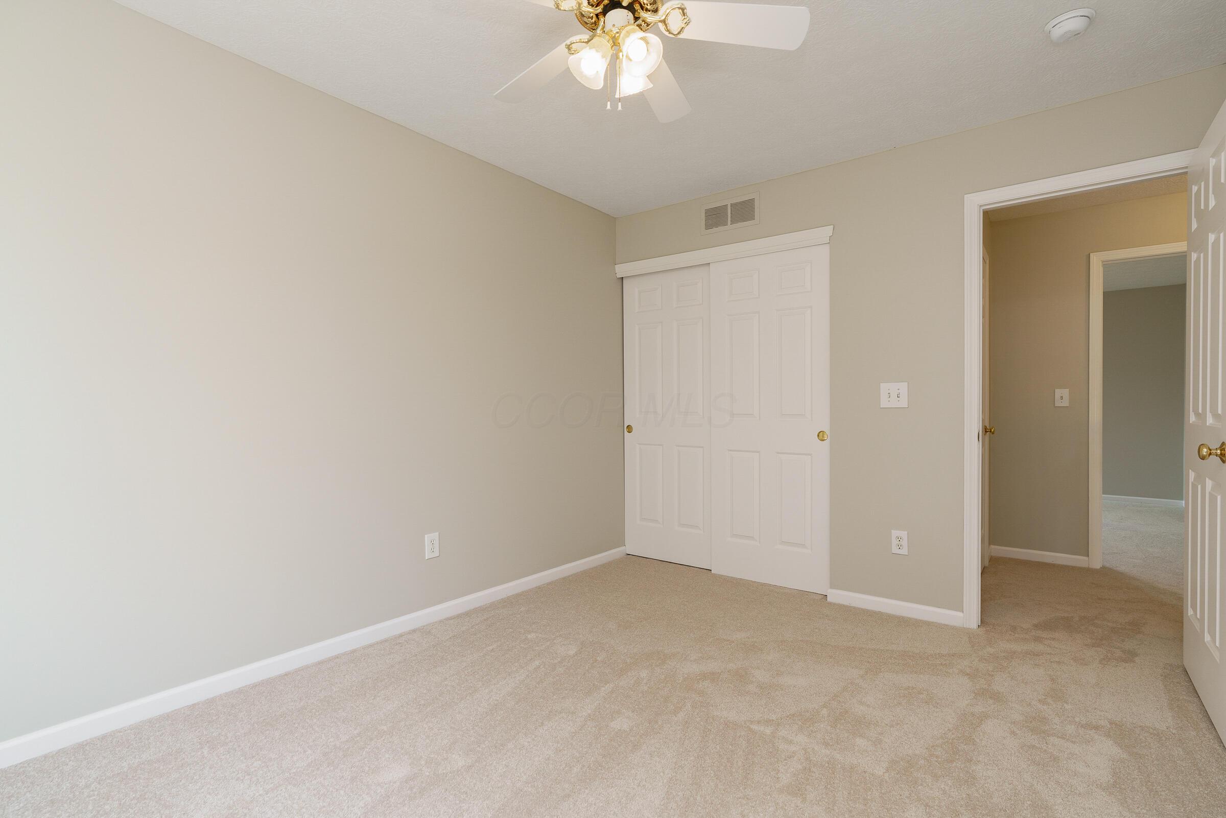 6096 Congressional Drive Property Photo 37