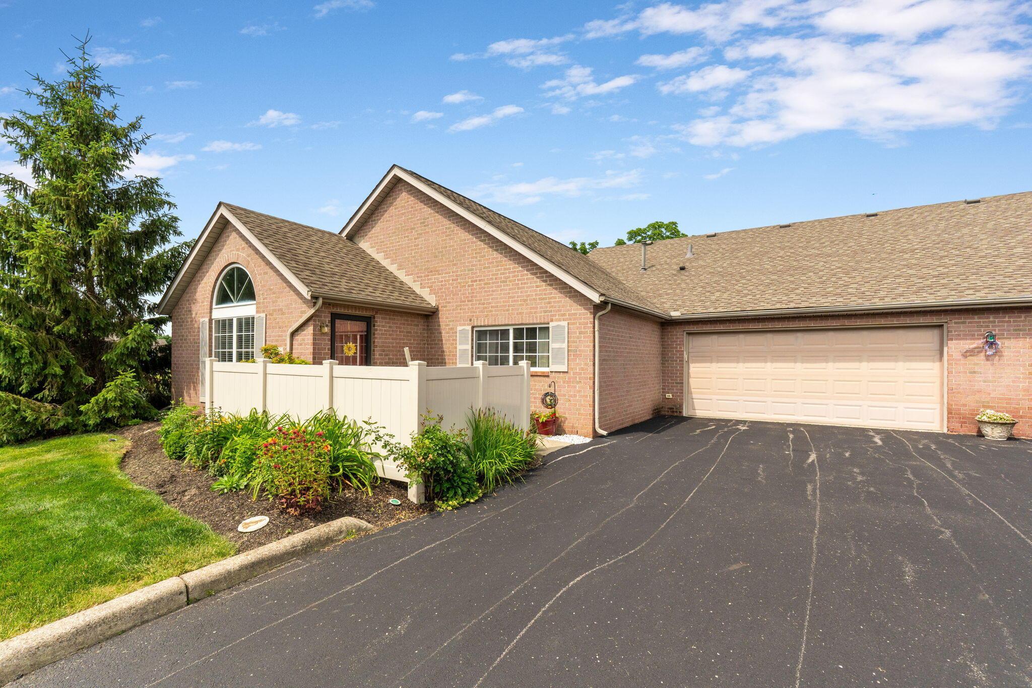 4075 Chennin Drive Property Photo 1