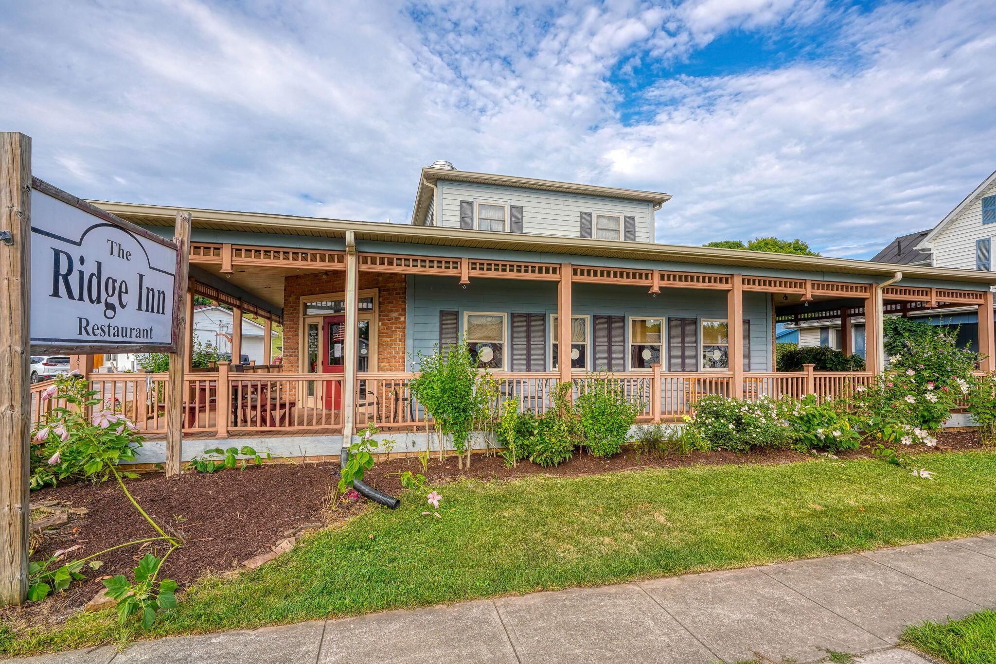 16178 Pike Street Property Photo 5