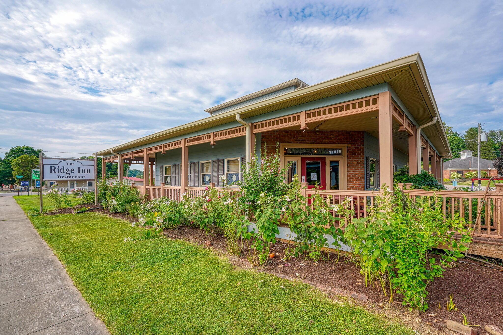16178 Pike Street Property Photo 7