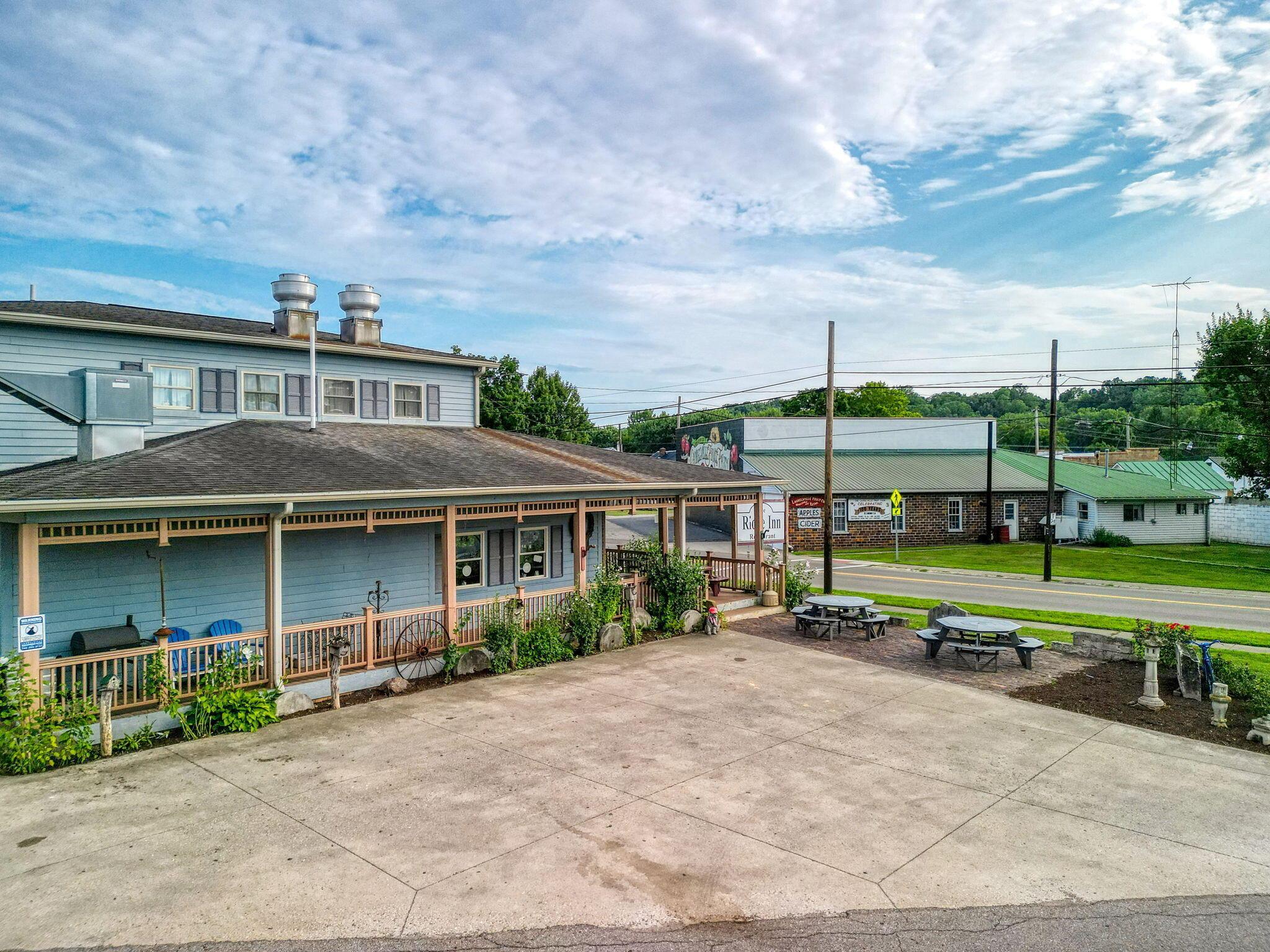 16178 Pike Street Property Photo 12