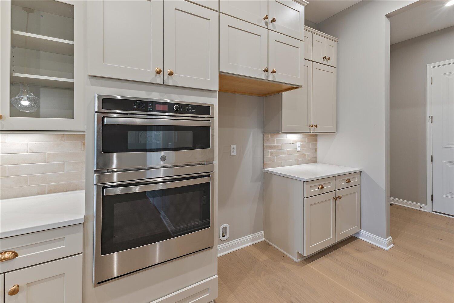 2504 Bent Grass Drive Property Photo 5
