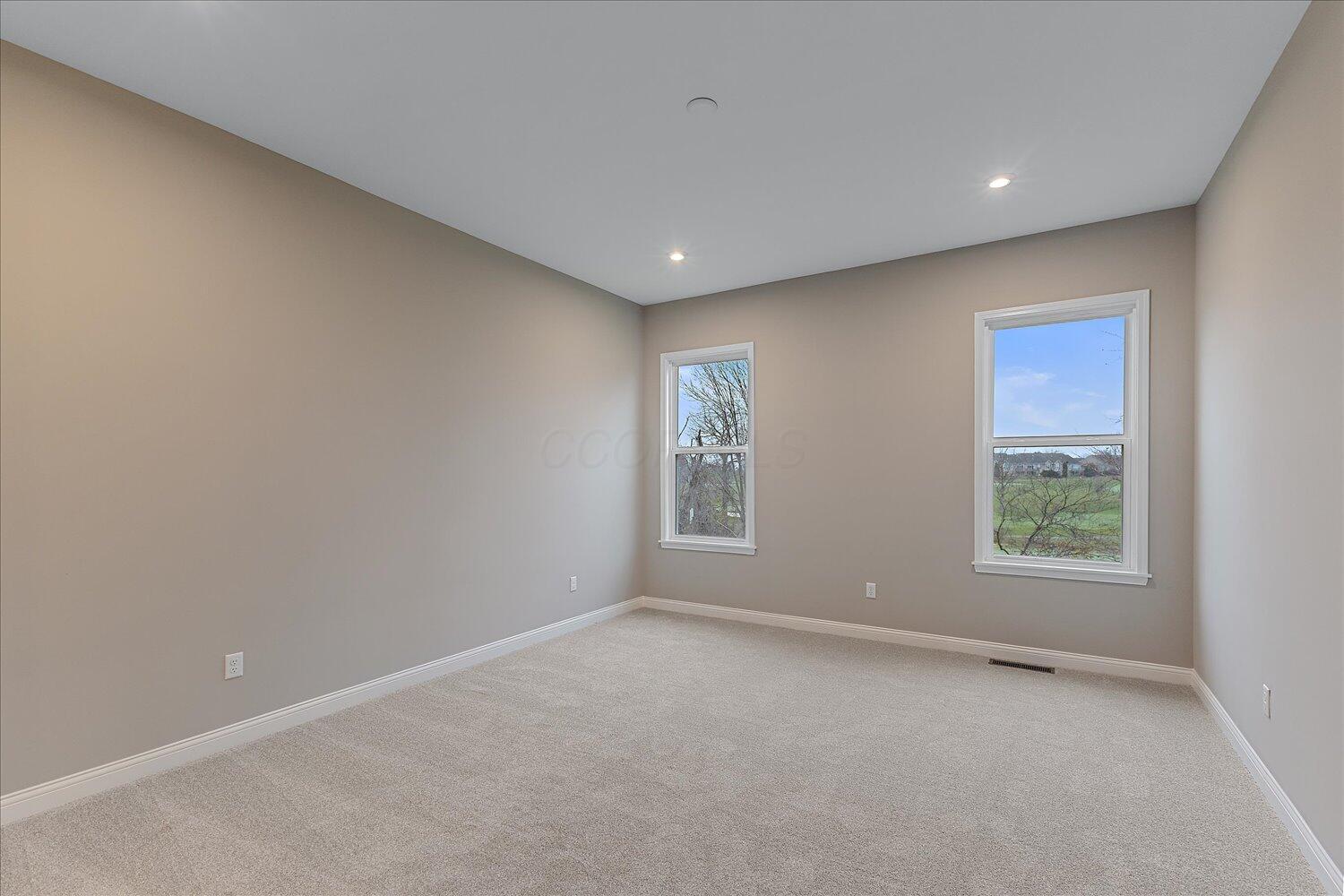2504 Bent Grass Drive Property Photo 20