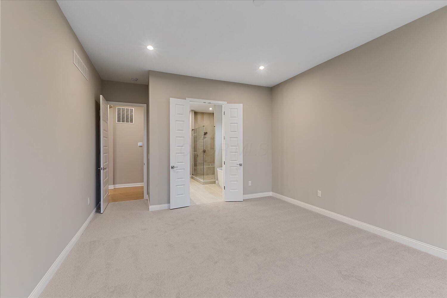 2504 Bent Grass Drive Property Photo 21
