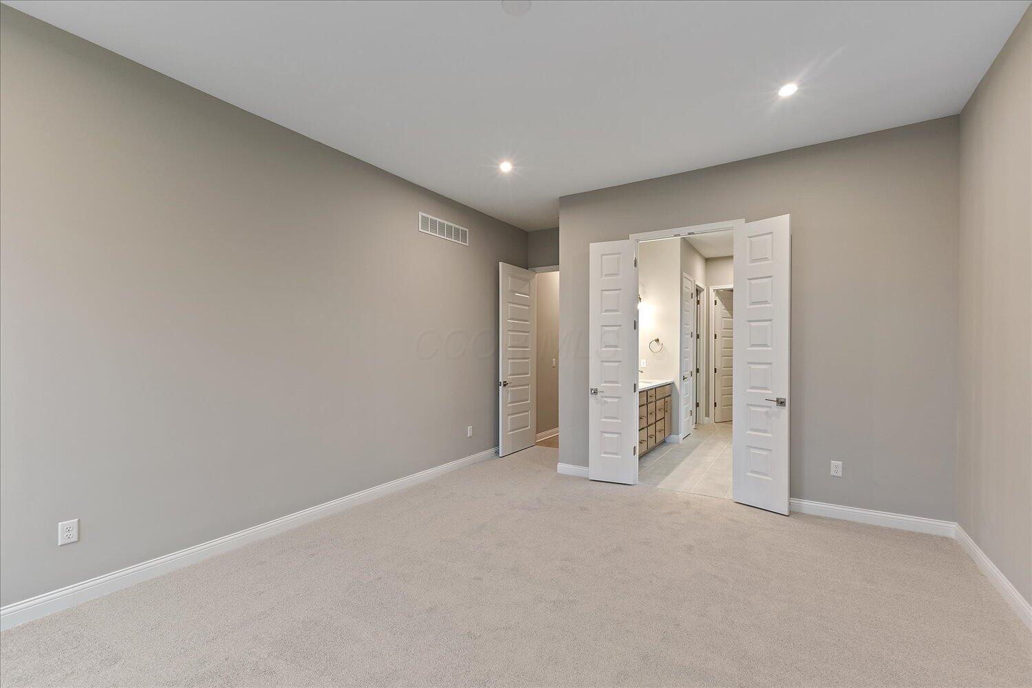 2504 Bent Grass Drive Property Photo 22