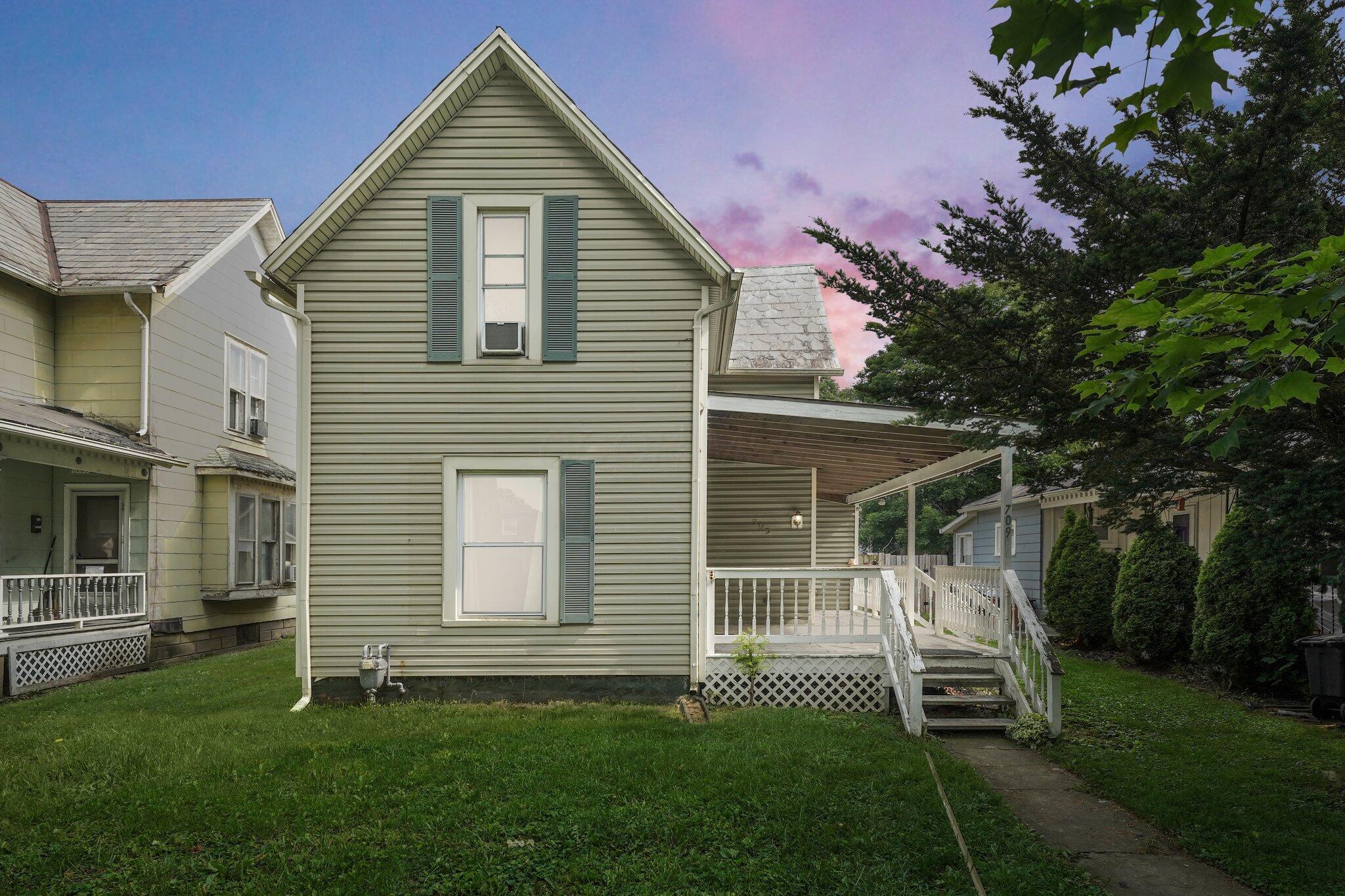 709 W High Street Property Photo 1