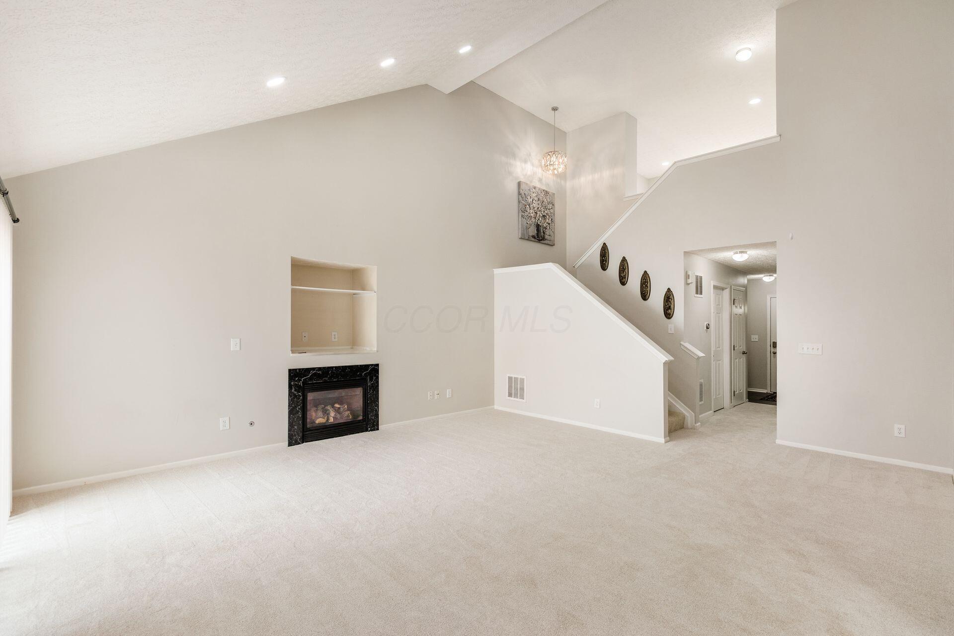 5595 Marshfield Drive Property Photo 11