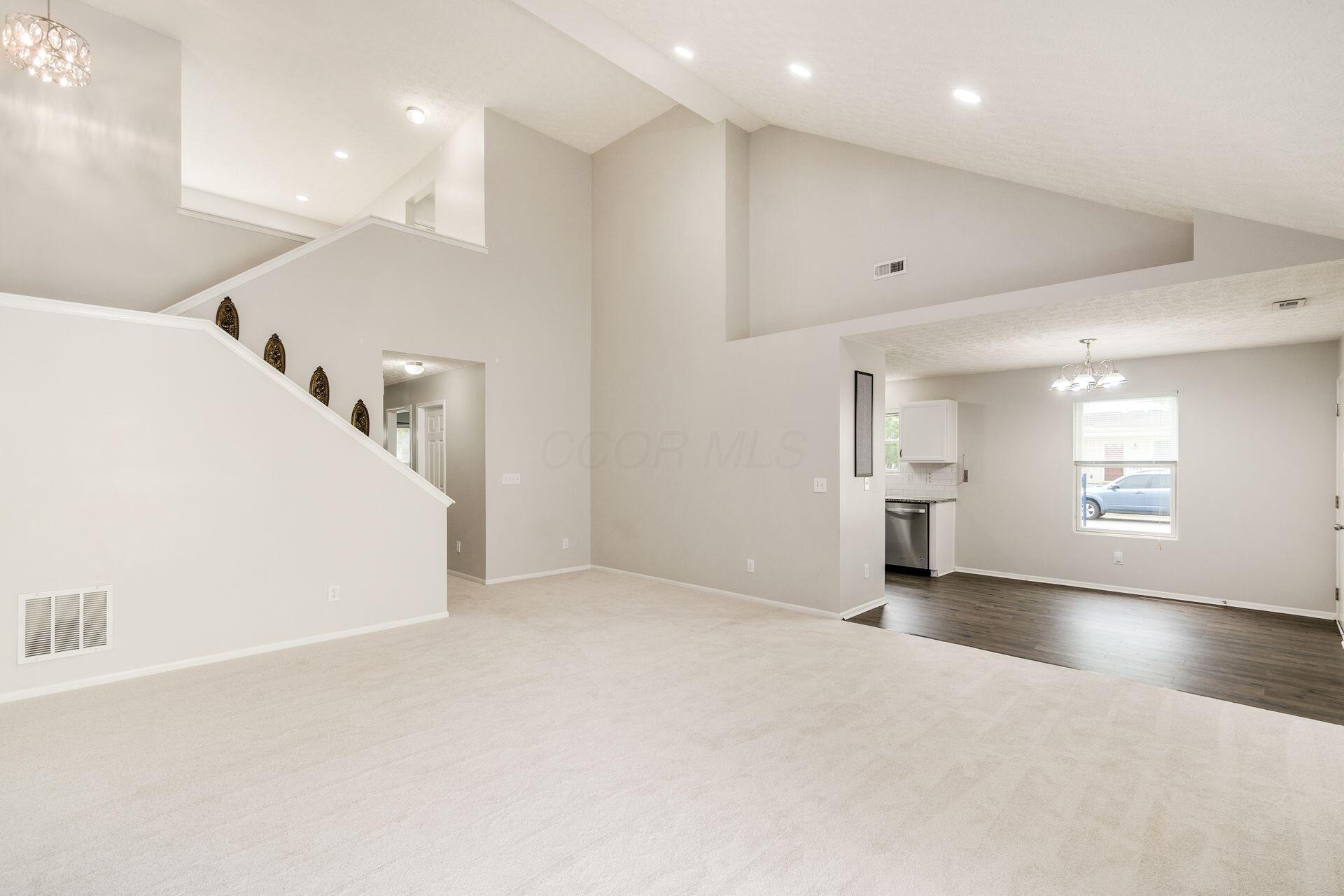 5595 Marshfield Drive Property Photo 13