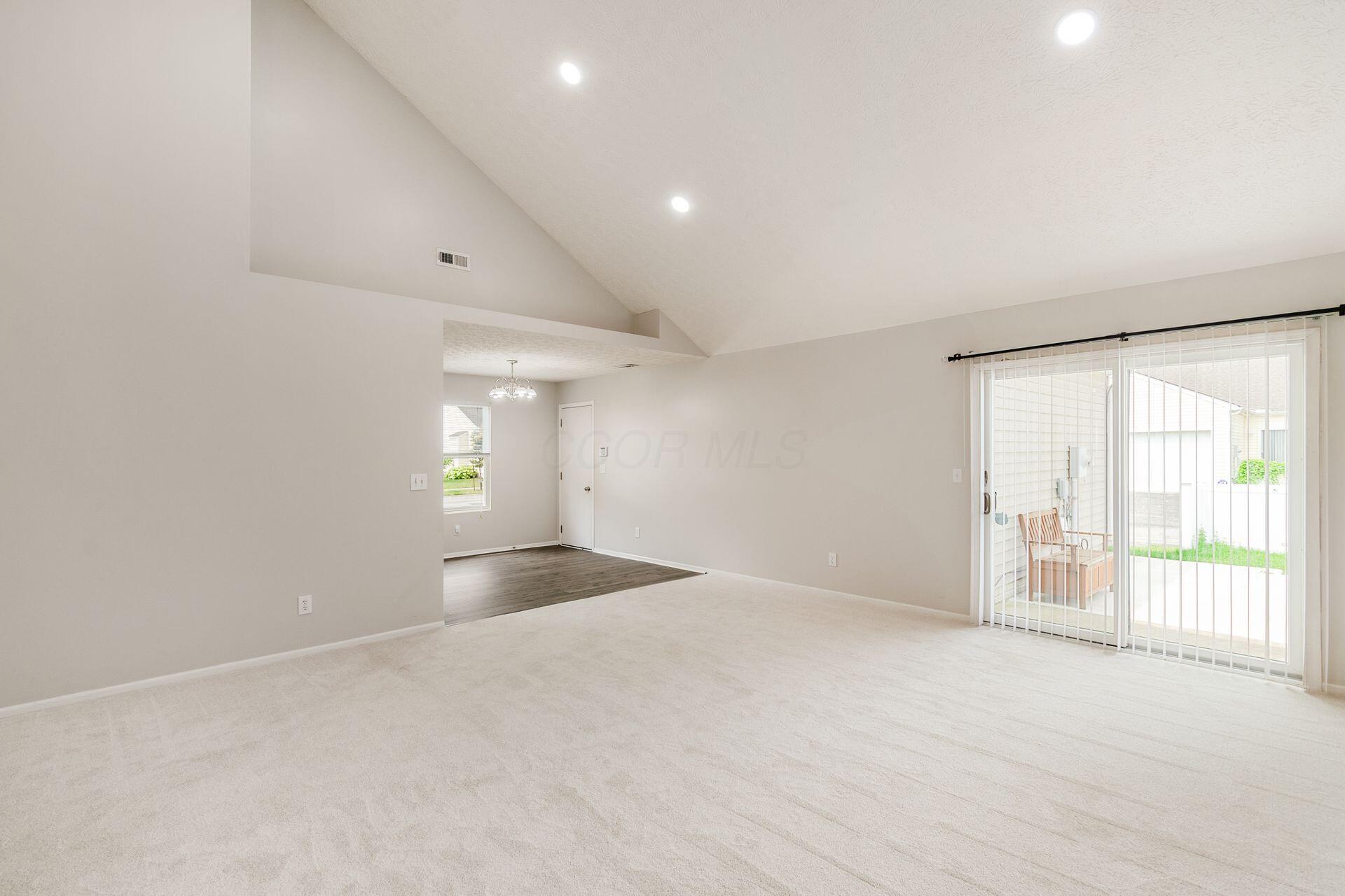 5595 Marshfield Drive Property Photo 14