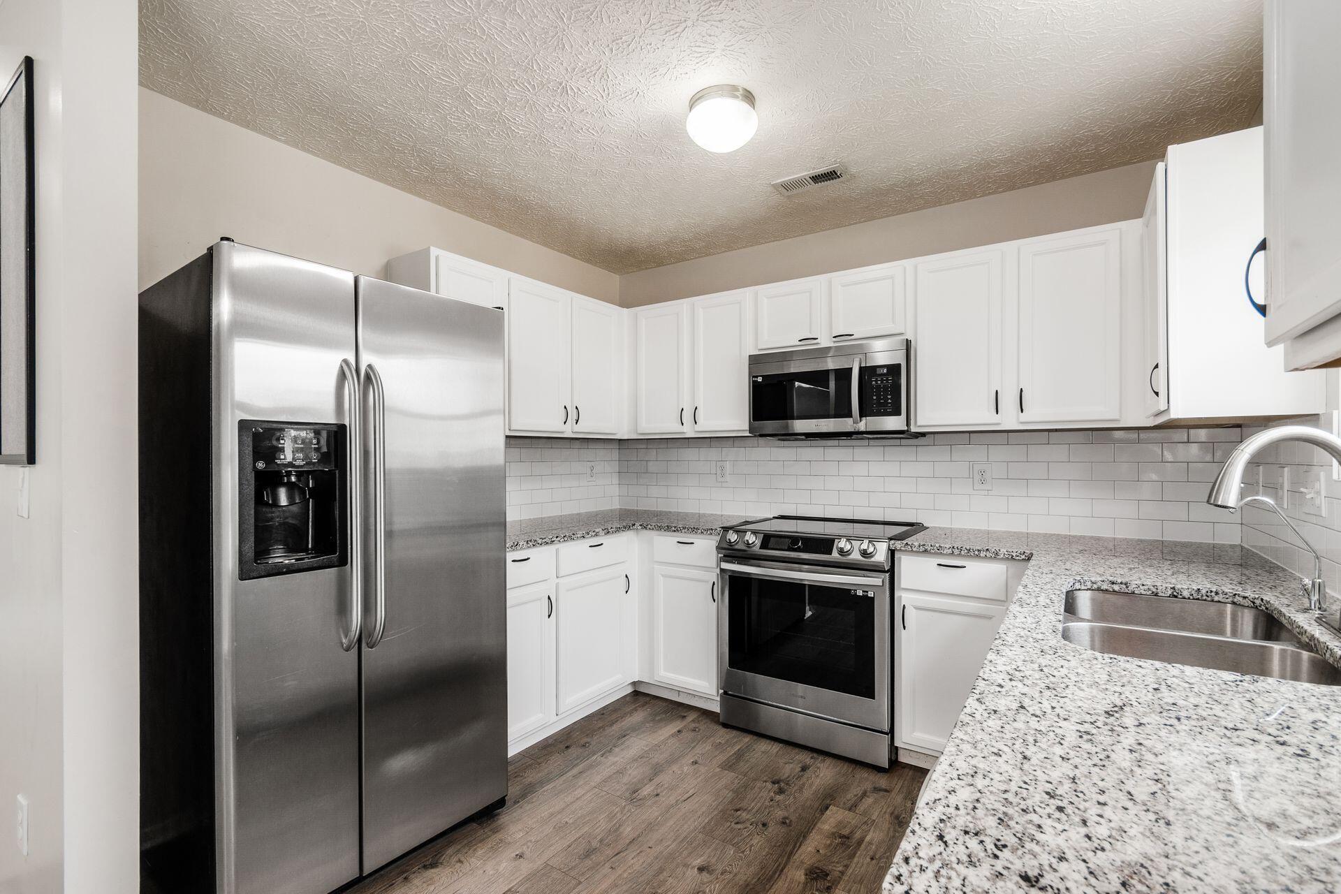 5595 Marshfield Drive Property Photo 18