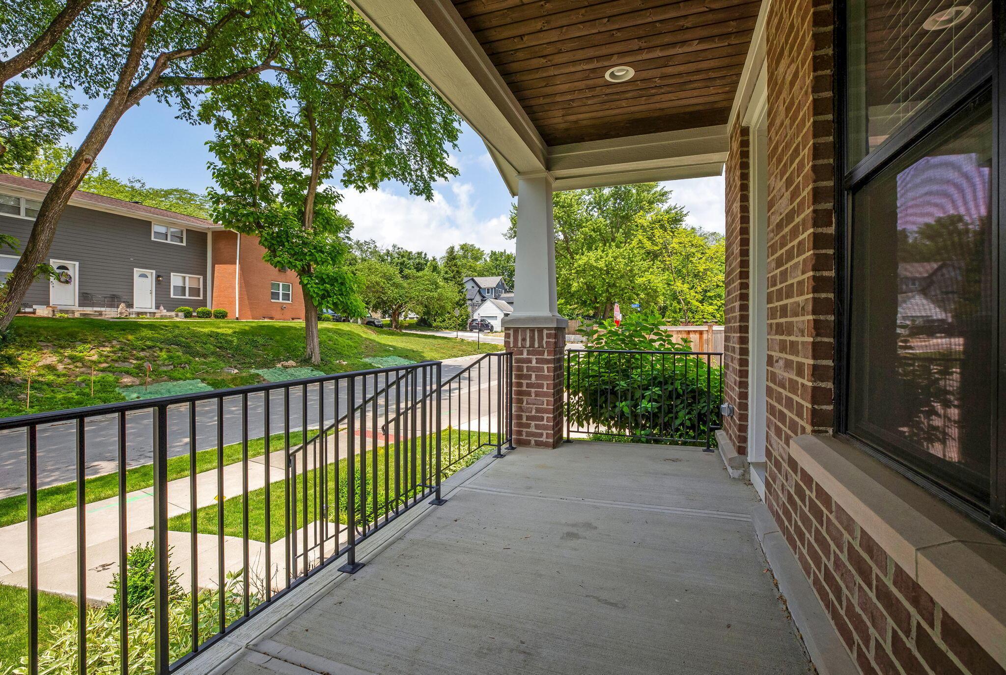 1168 Edgehill Road Property Photo 8
