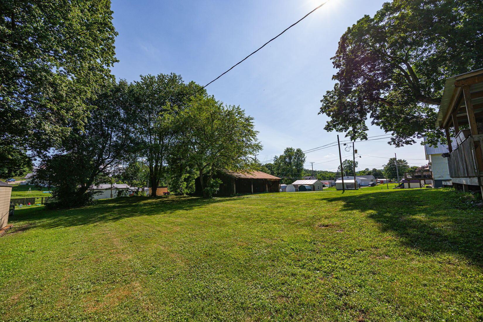 15588 Main Street Se Property Photo 7