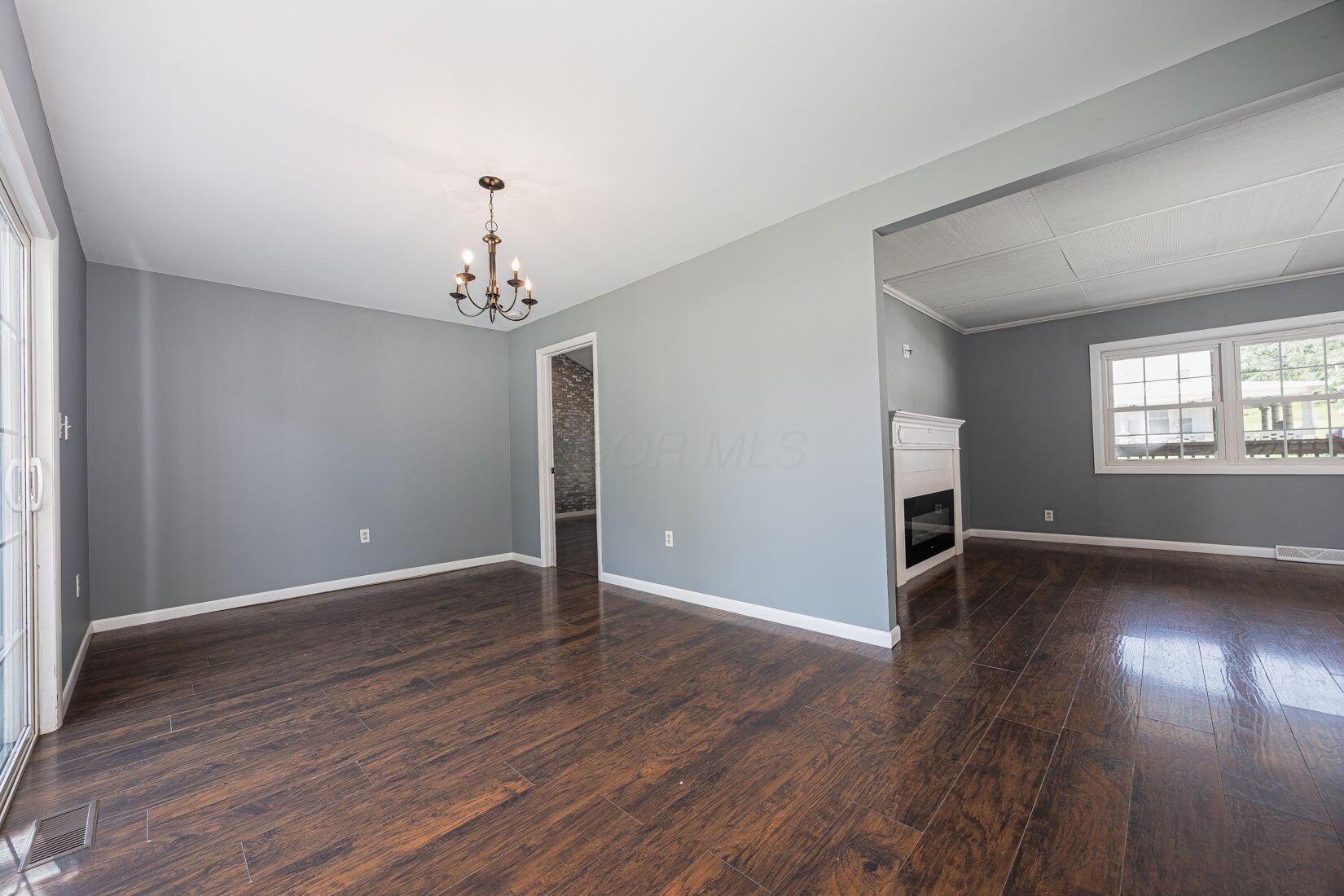 15588 Main Street Se Property Photo 16