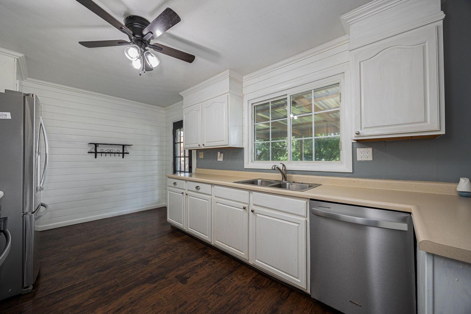 15588 Main Street Se Property Photo 18