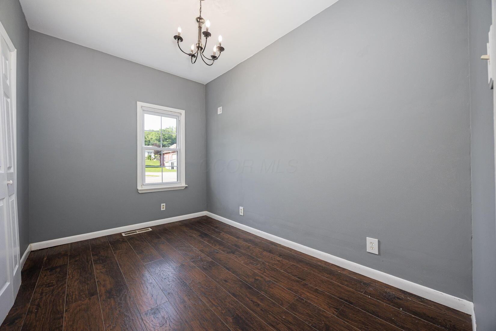 15588 Main Street Se Property Photo 32