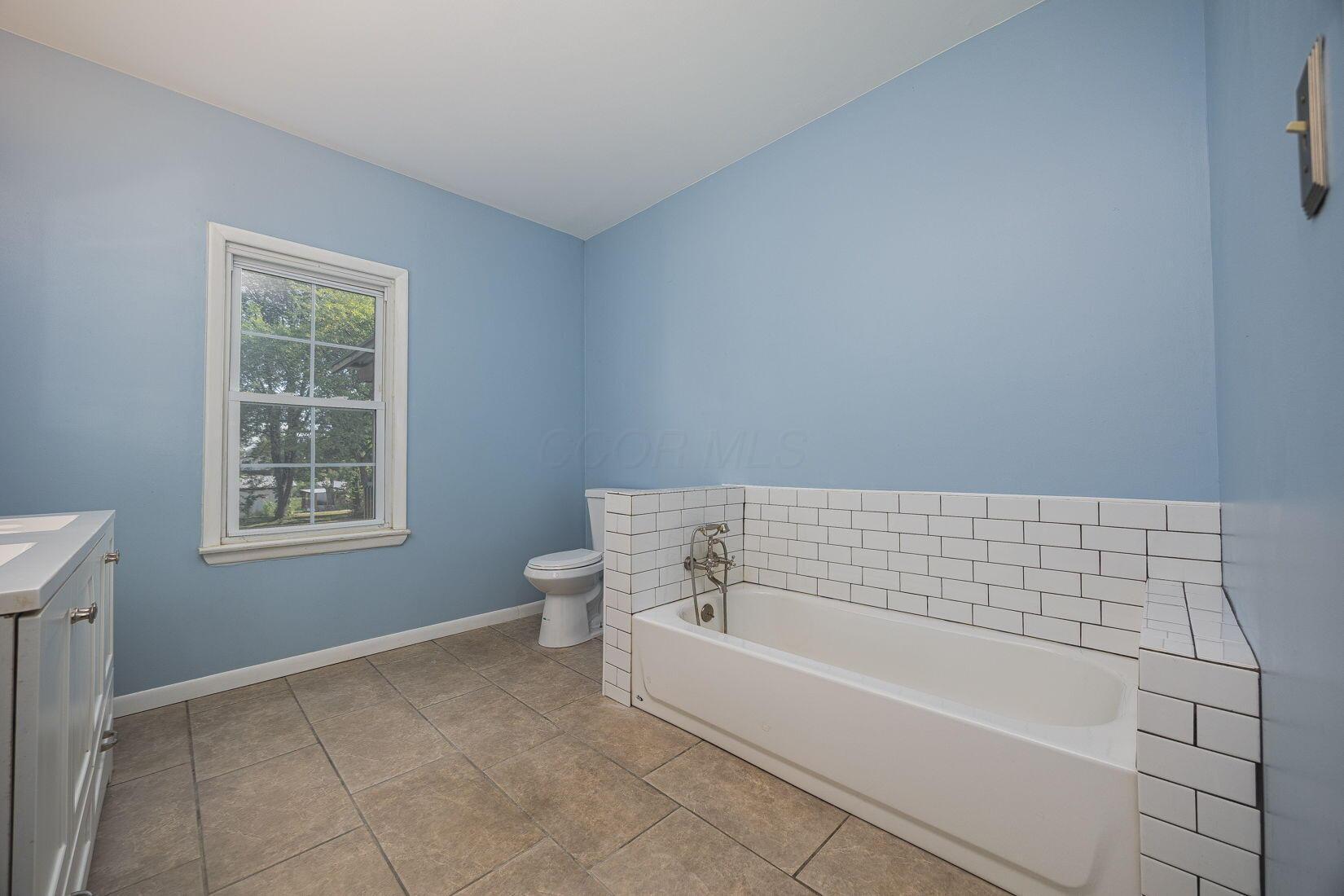 15588 Main Street Se Property Photo 37