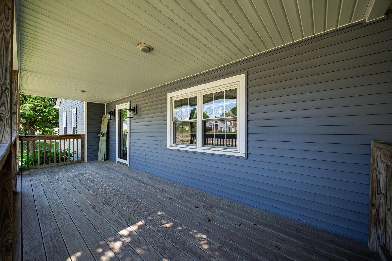 15588 Main Street Se Property Photo 43
