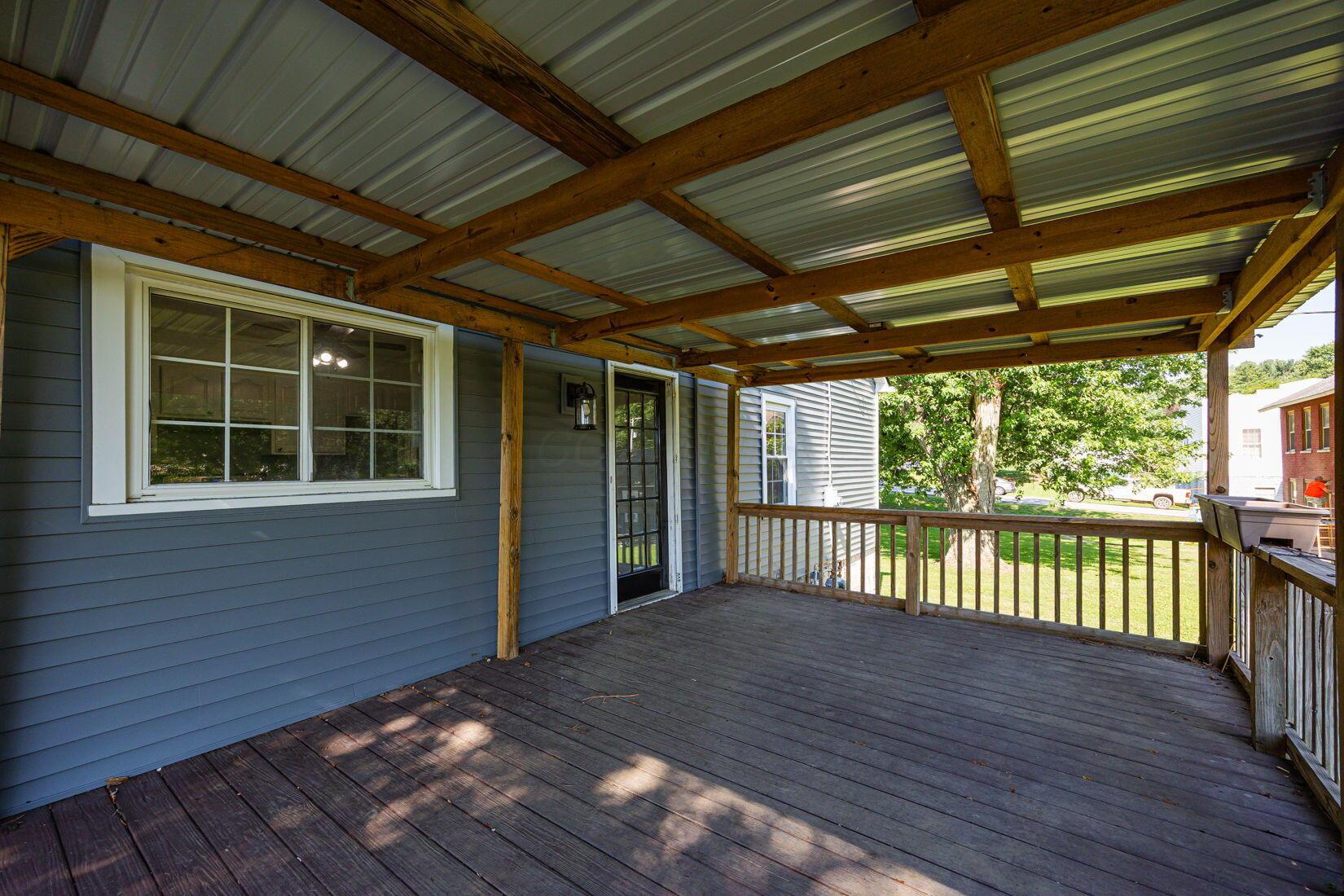 15588 Main Street Se Property Photo 55